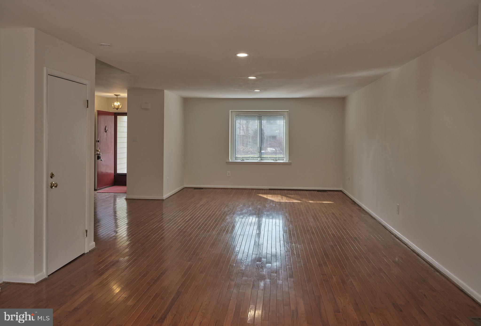 INGHAM MEWS - Residential Lease