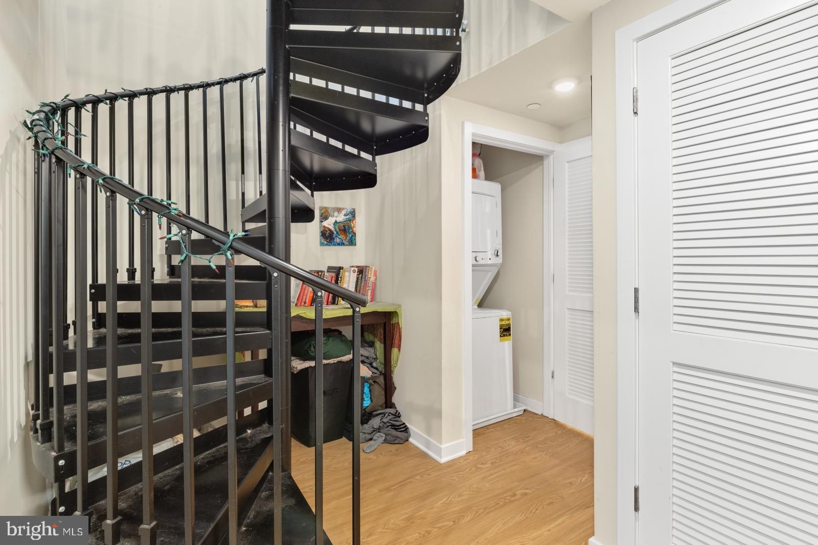 OLDE KENSINGTON - Residential Lease