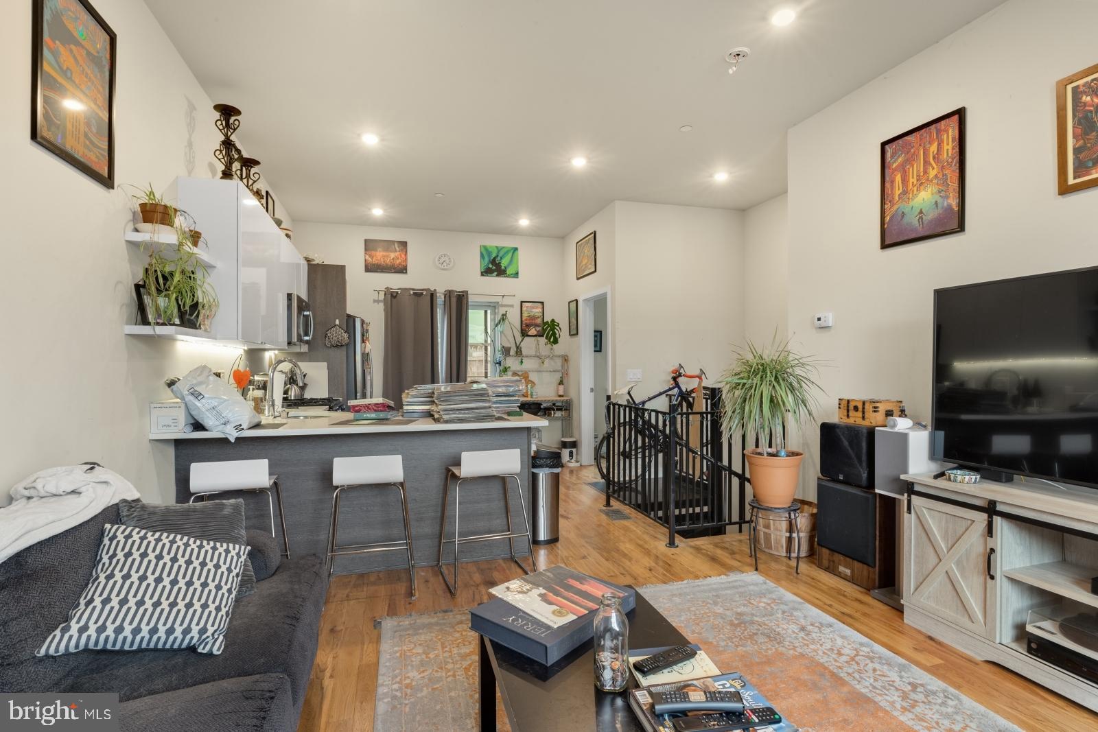 OLDE KENSINGTON - Residential Lease