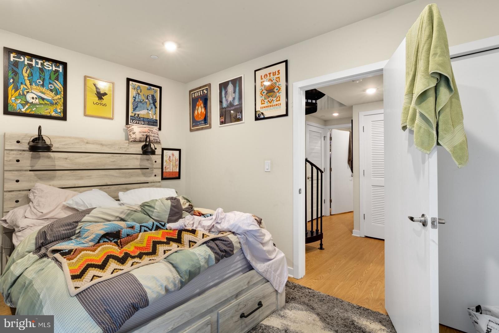 OLDE KENSINGTON - Residential Lease