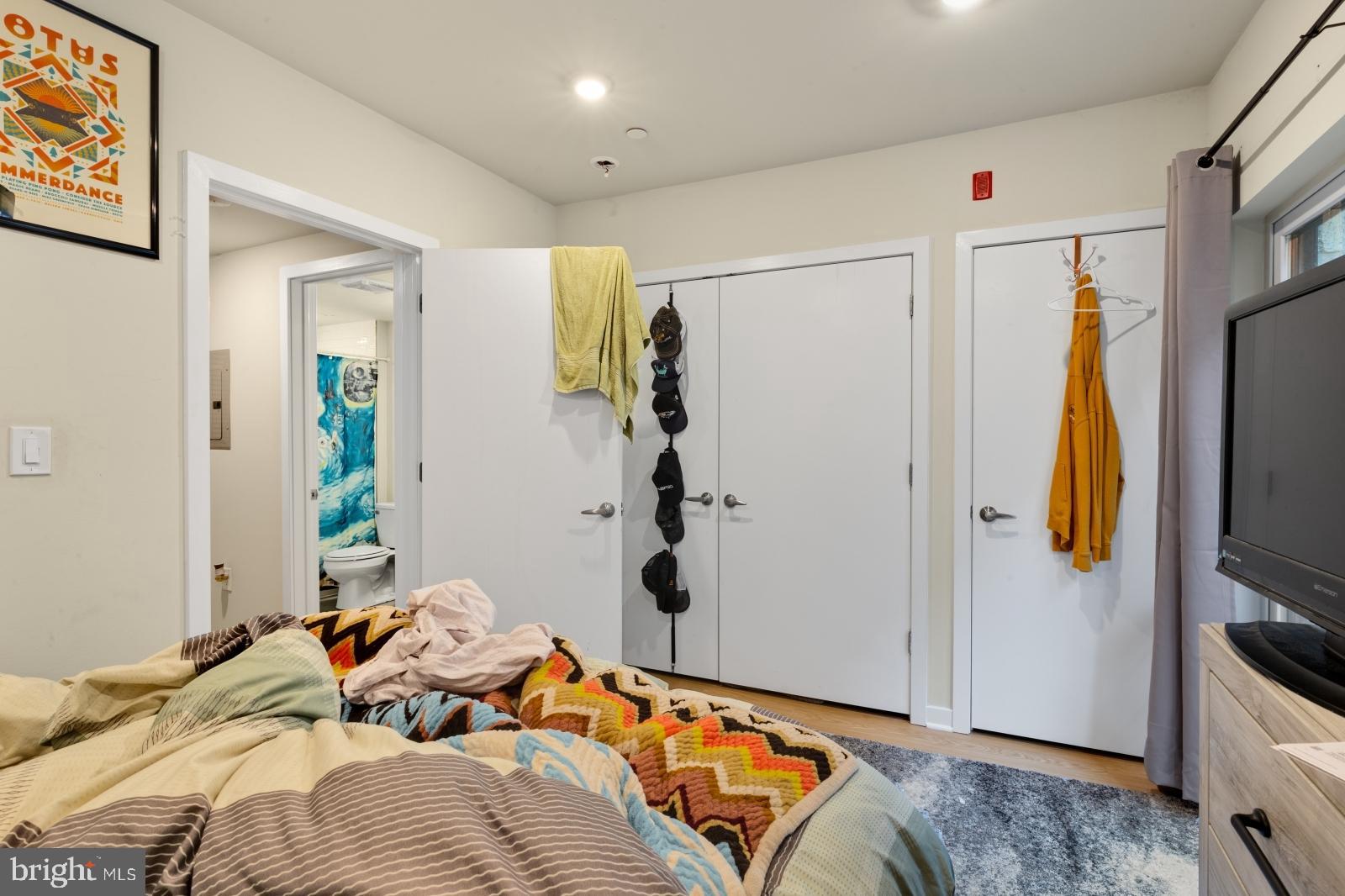 OLDE KENSINGTON - Residential Lease