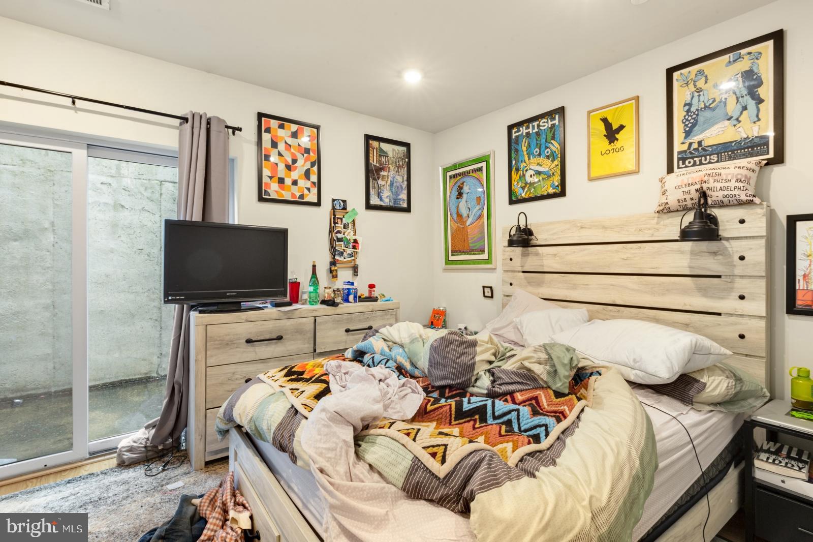 OLDE KENSINGTON - Residential Lease