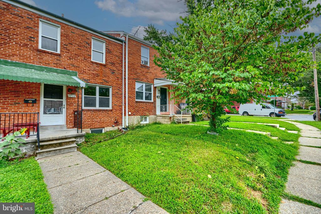Photo of 1710 White Oak Ave, PARKVILLE, MD 21234 (MLS # MDBC2141720)