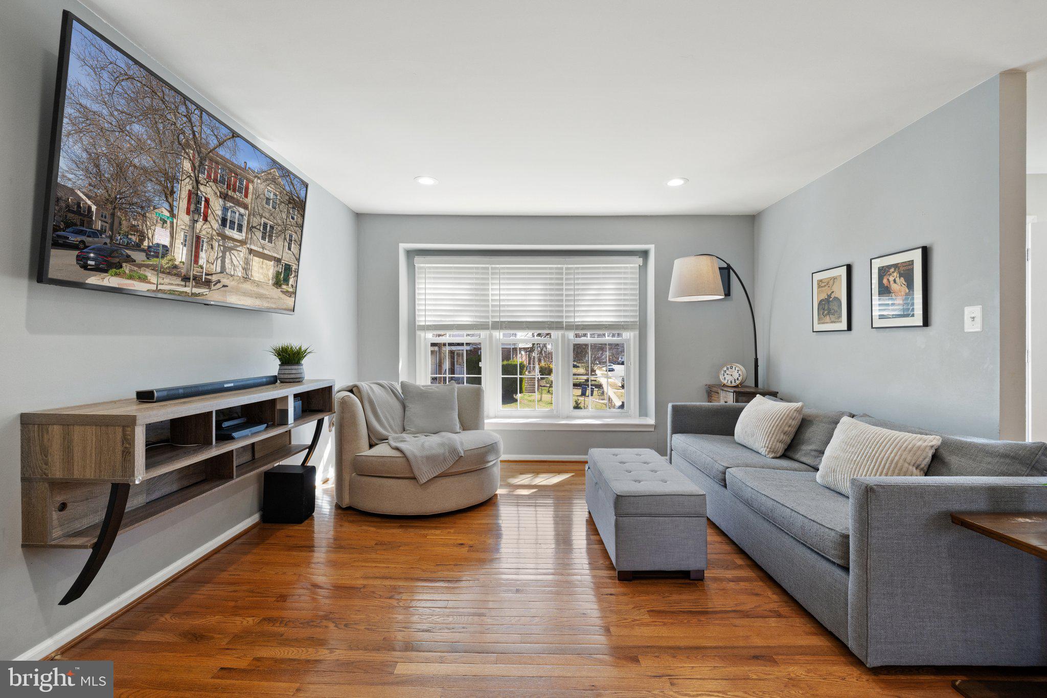 CAMERON KNOLLS - Residential