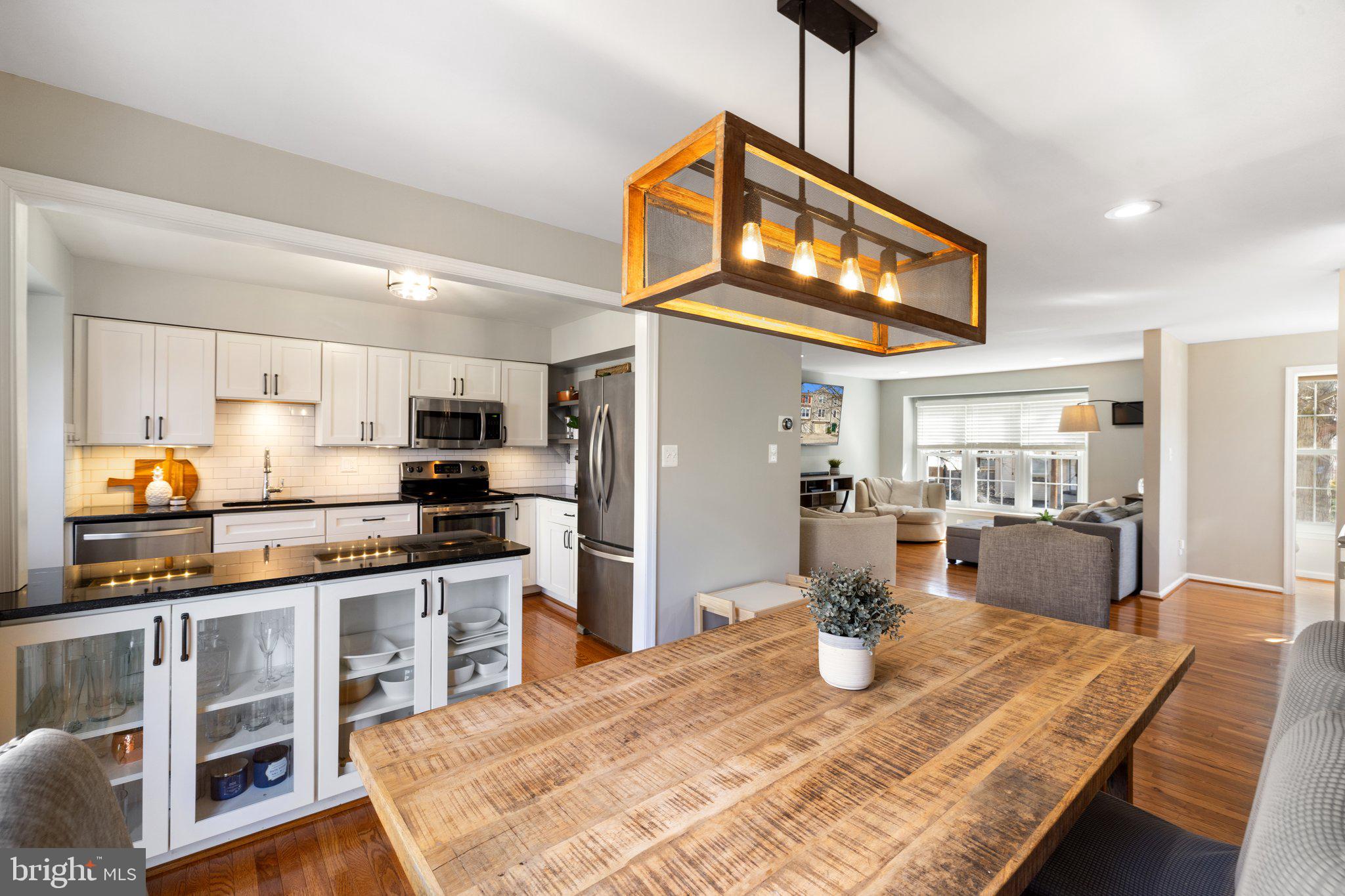 CAMERON KNOLLS - Residential