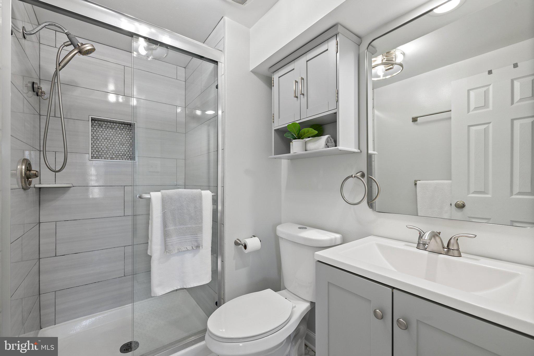 CAMERON KNOLLS - Residential