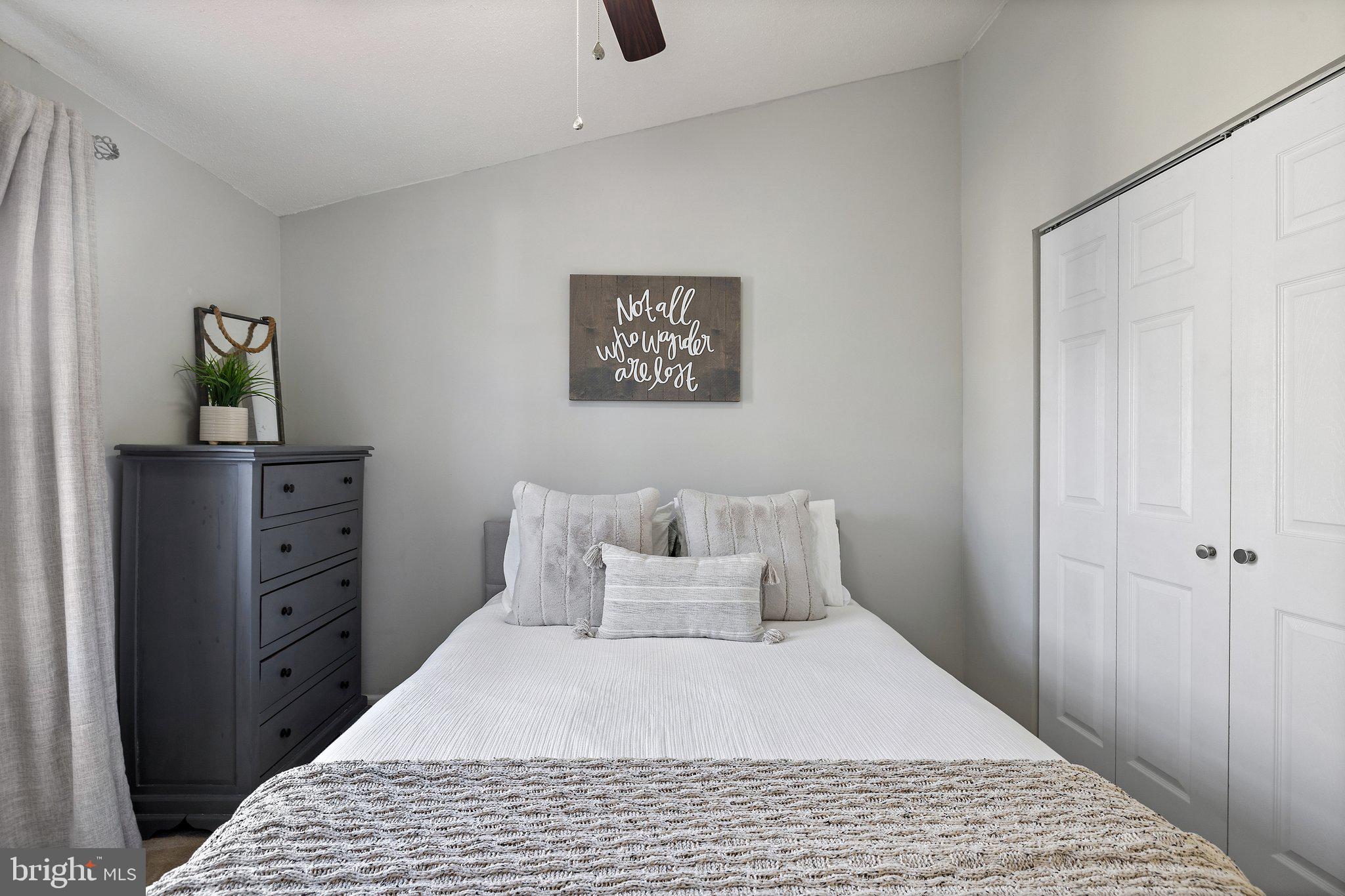 CAMERON KNOLLS - Residential