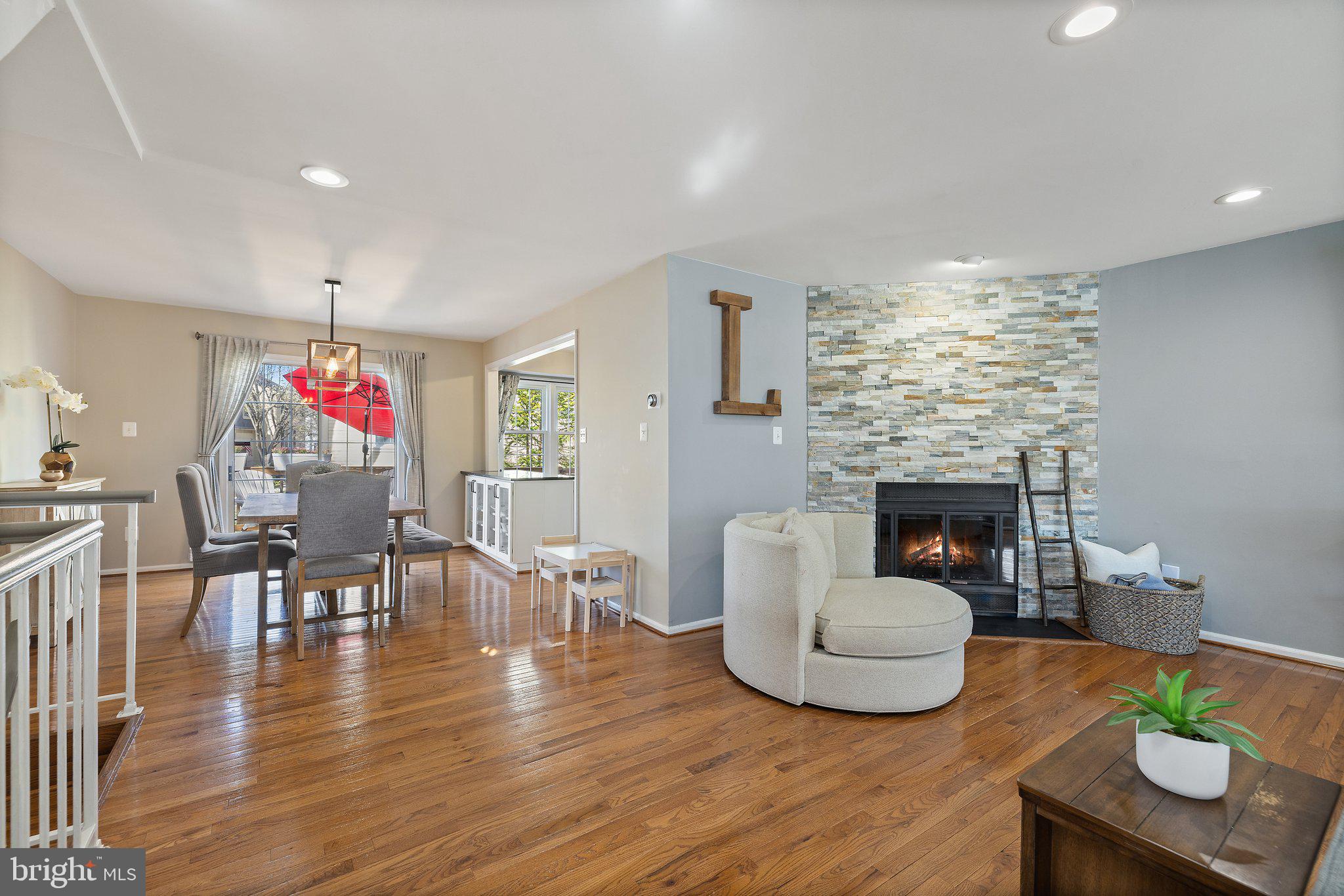 CAMERON KNOLLS - Residential