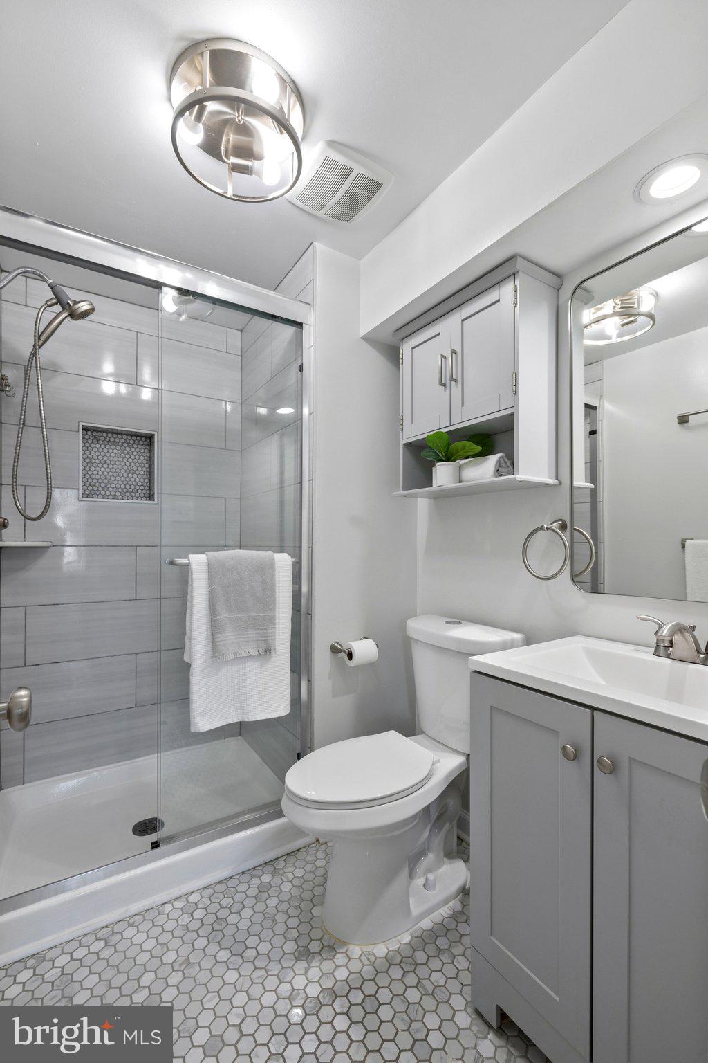 CAMERON KNOLLS - Residential