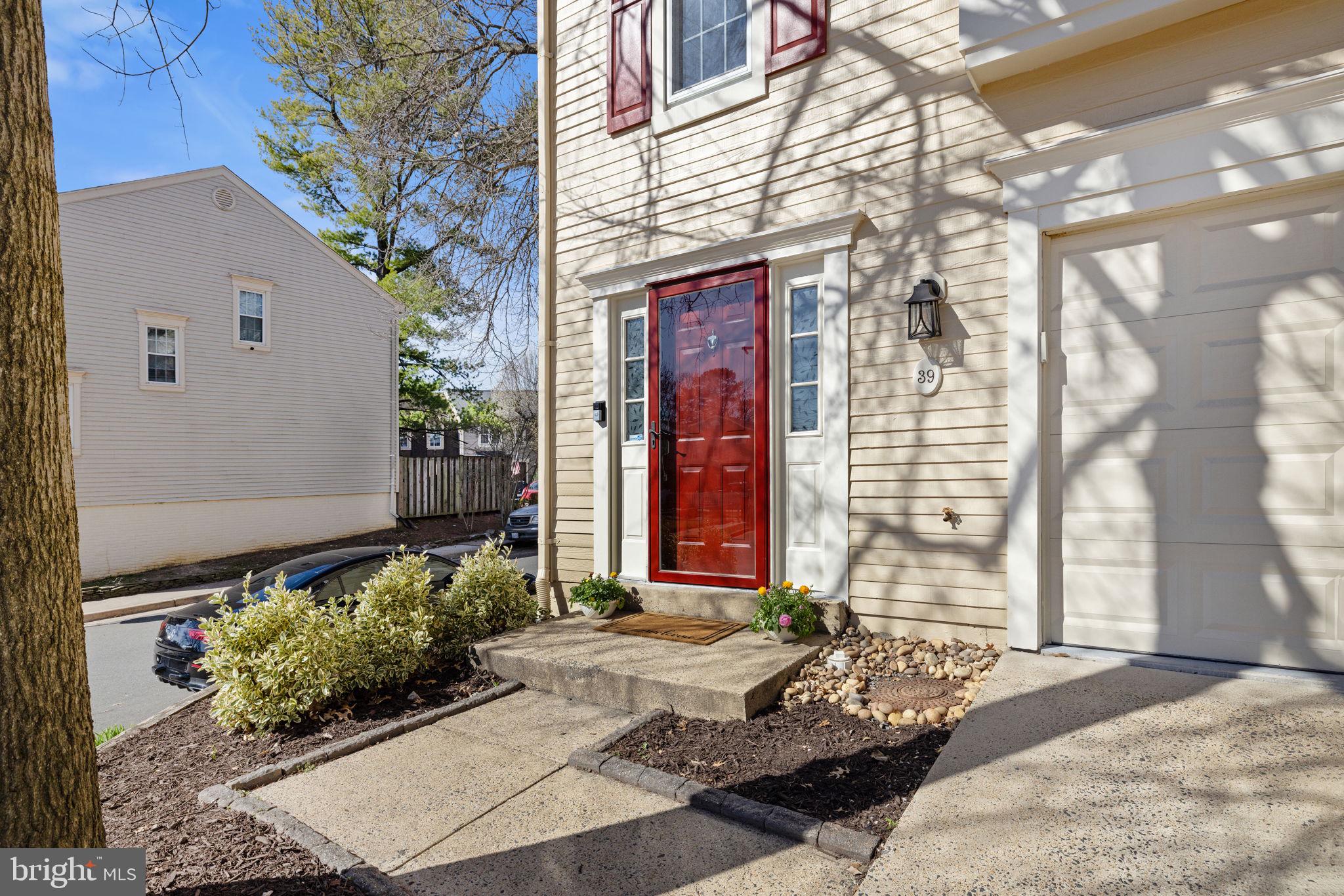 CAMERON KNOLLS - Residential