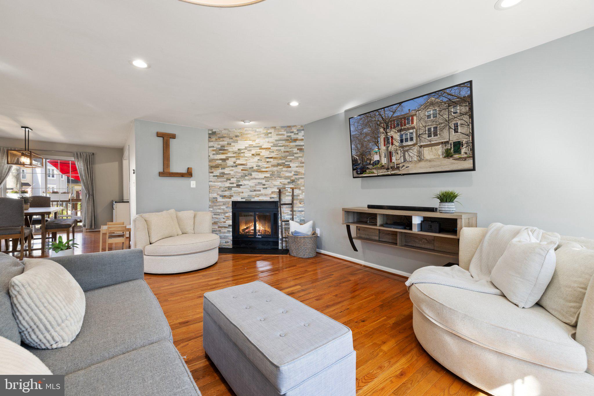 CAMERON KNOLLS - Residential