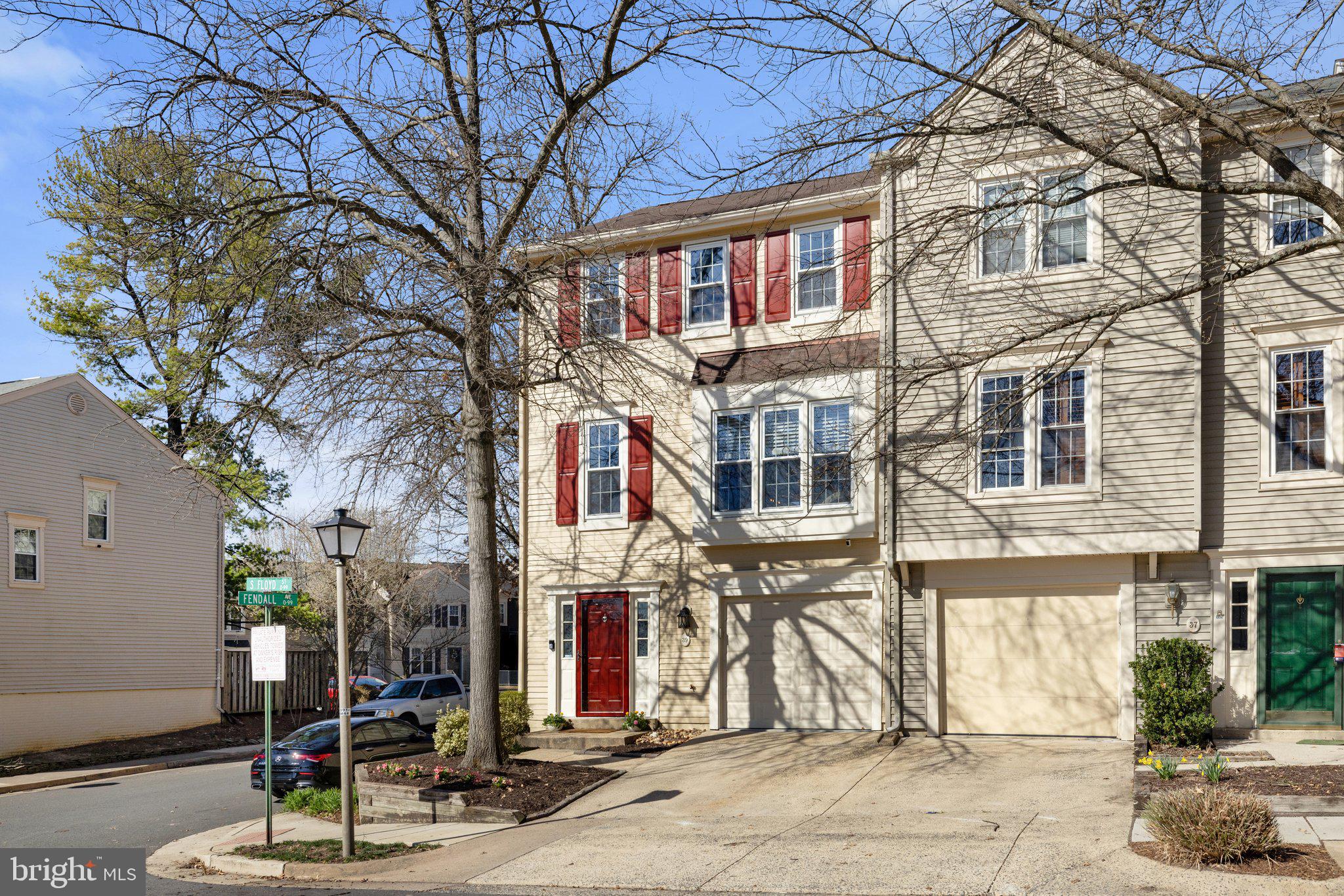 CAMERON KNOLLS - Residential