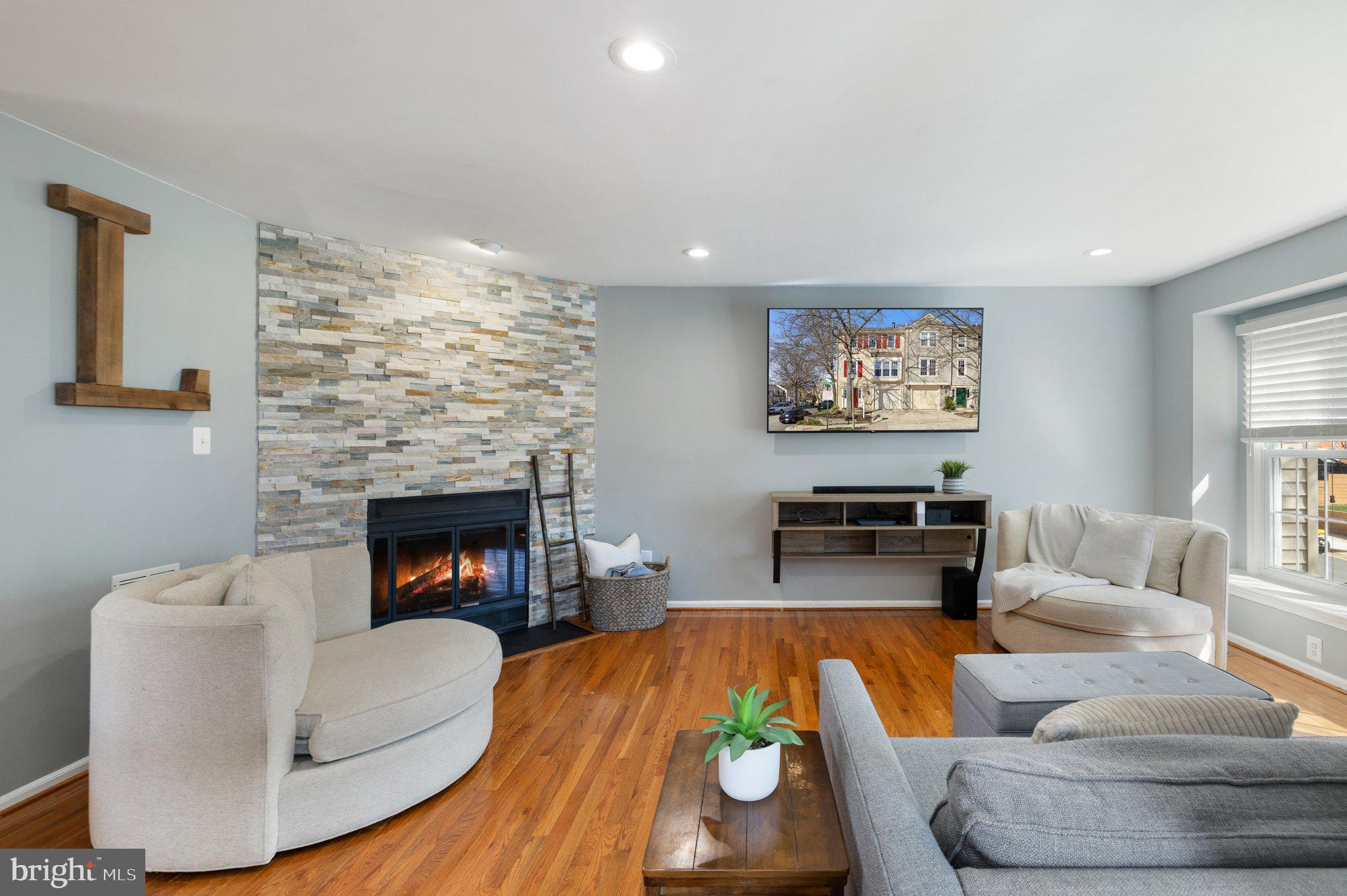 CAMERON KNOLLS - Residential