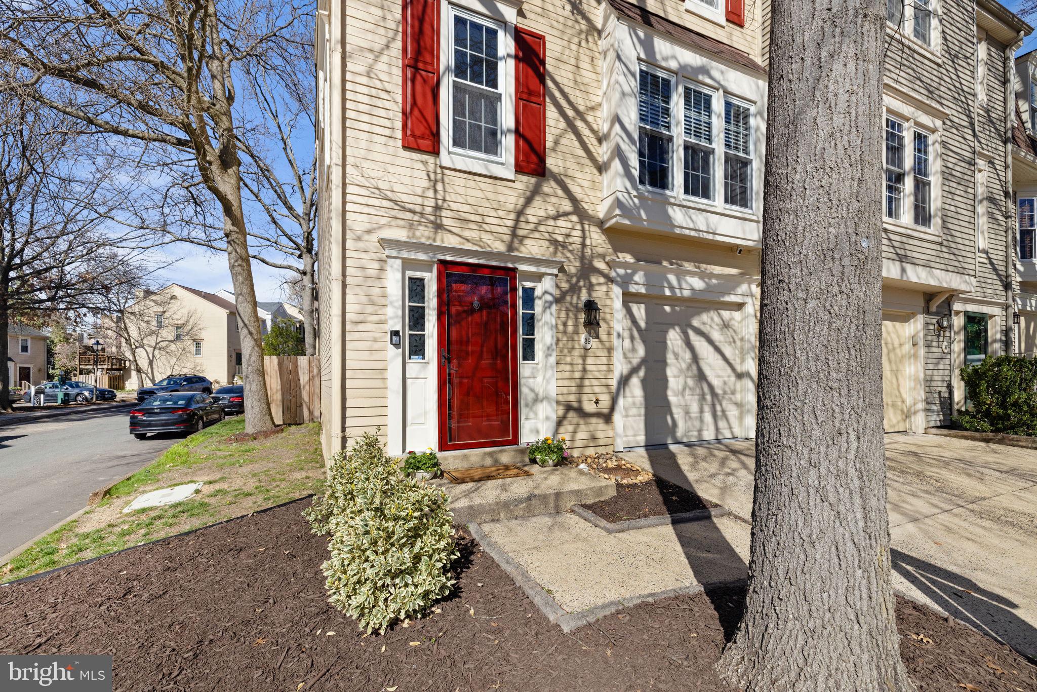 CAMERON KNOLLS - Residential