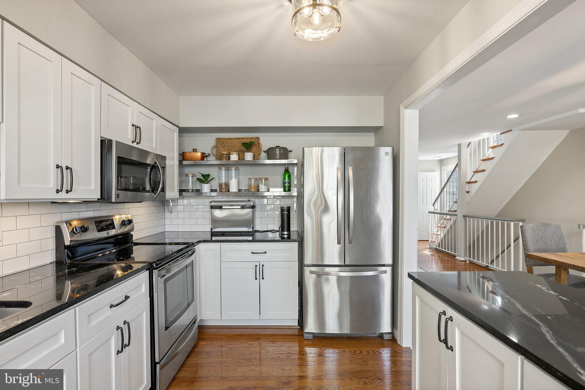 CAMERON KNOLLS - Residential