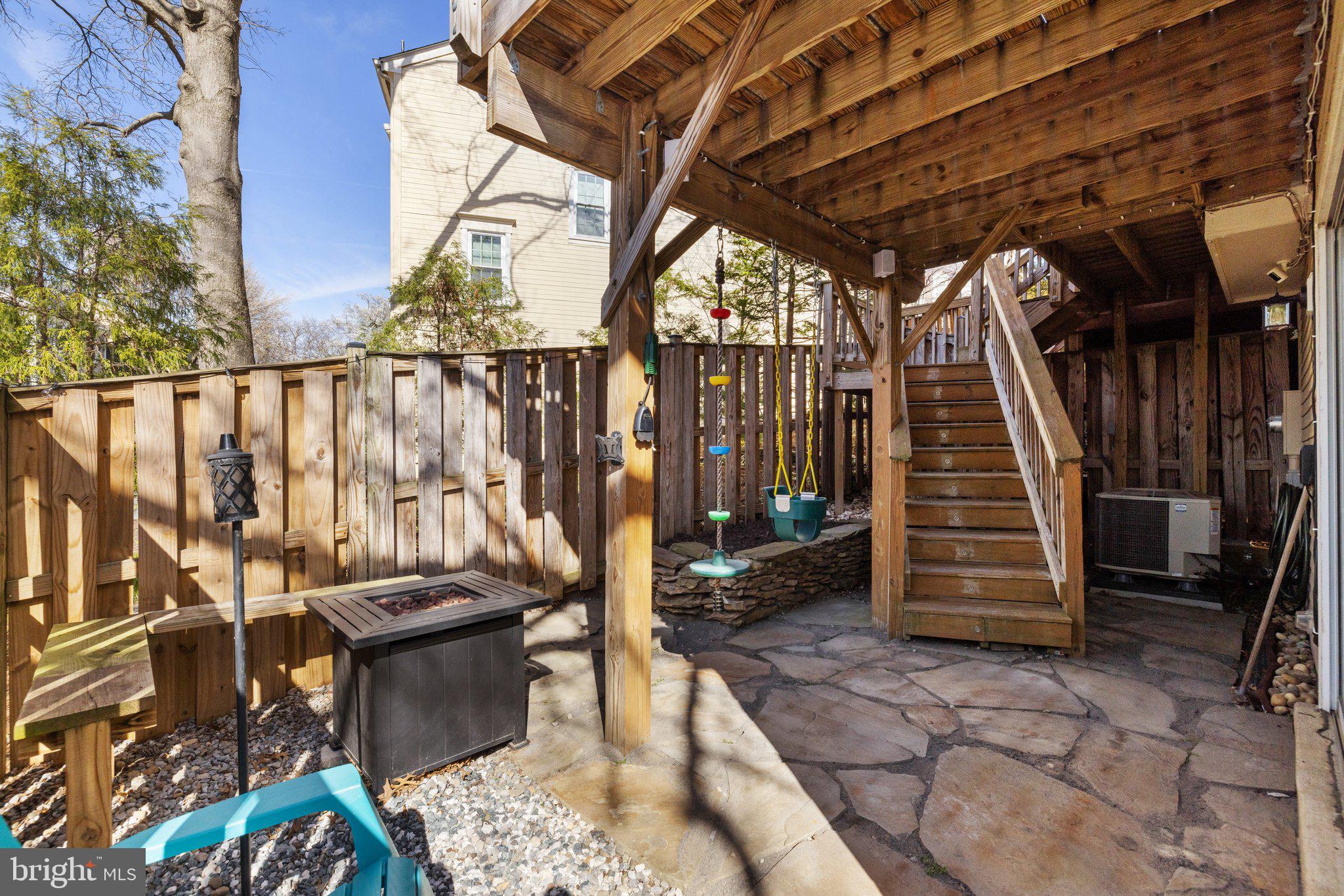 CAMERON KNOLLS - Residential