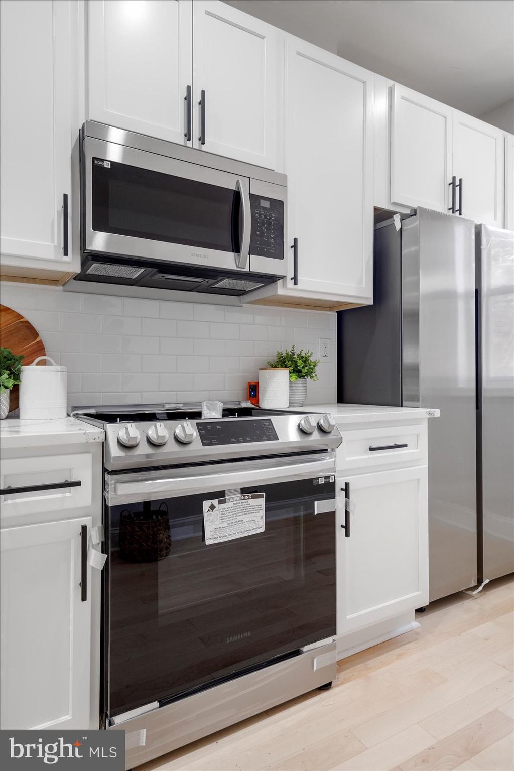 BARCLAY - Residential