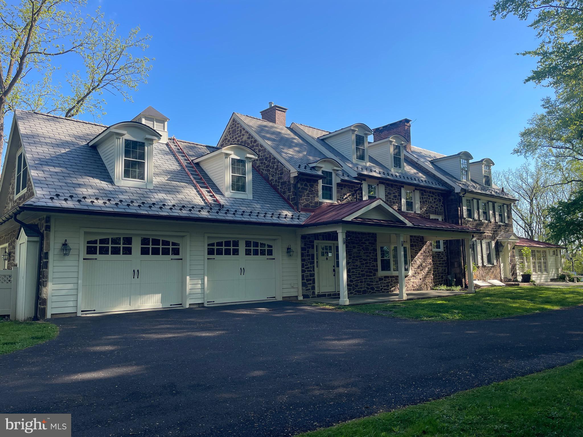 THE RIDINGS - Residential