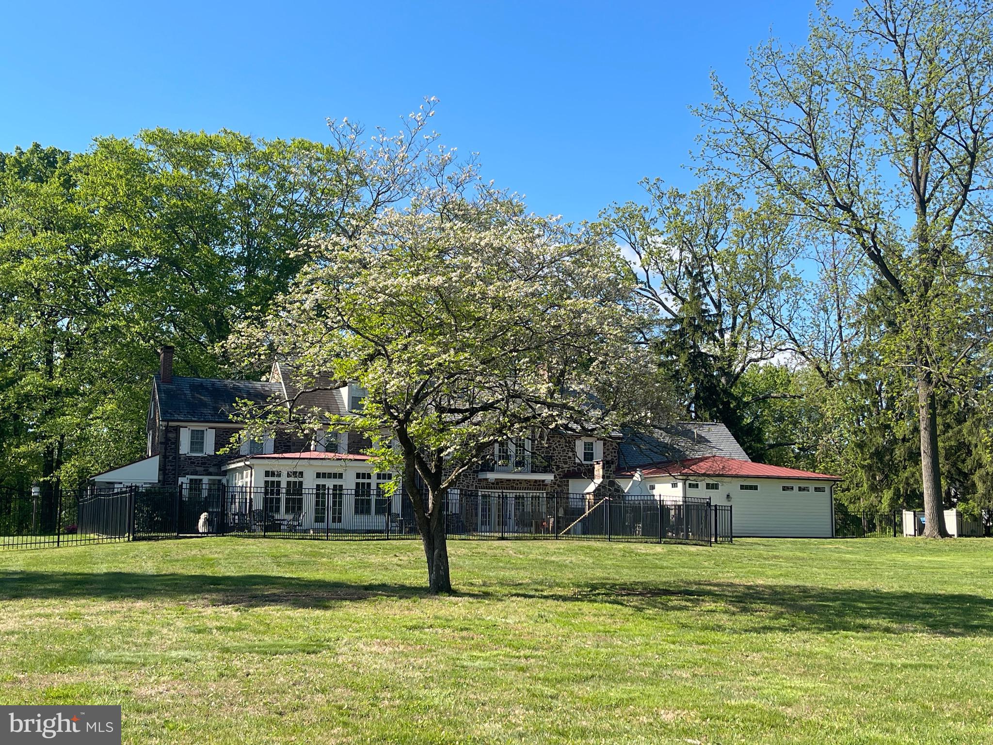 THE RIDINGS - Residential