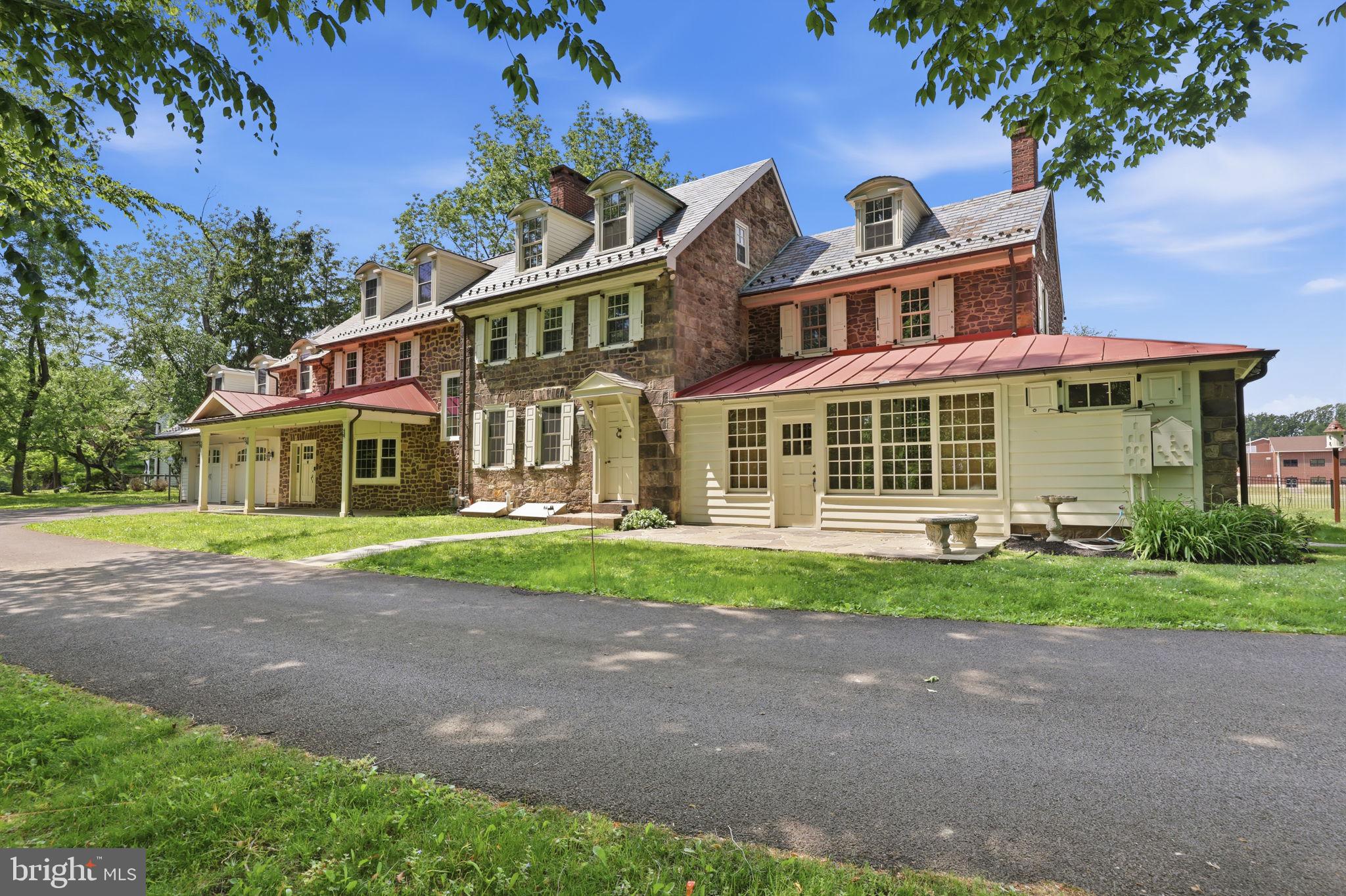THE RIDINGS - Residential
