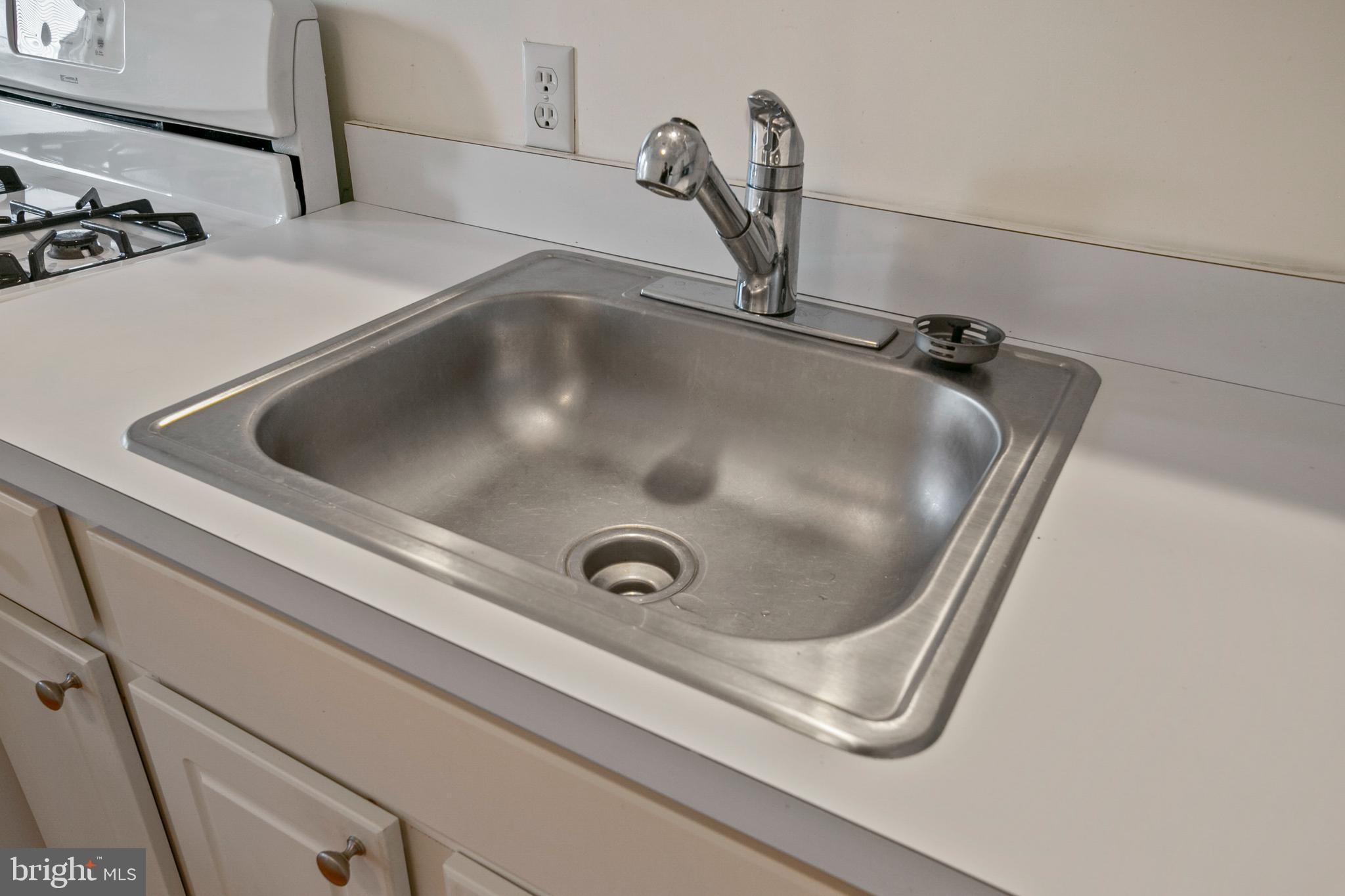 LOCUST POINT - Residential Lease