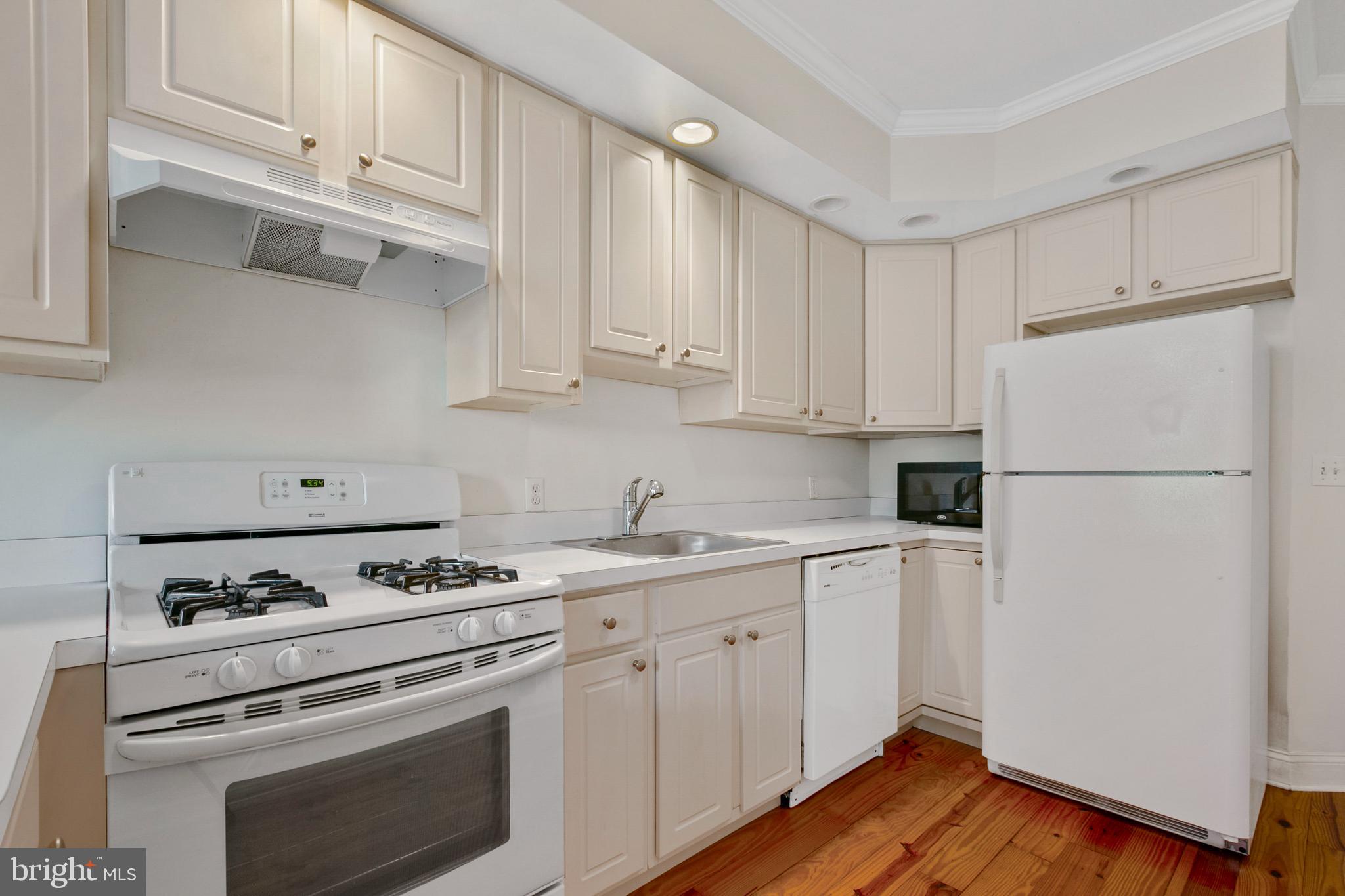 LOCUST POINT - Residential Lease