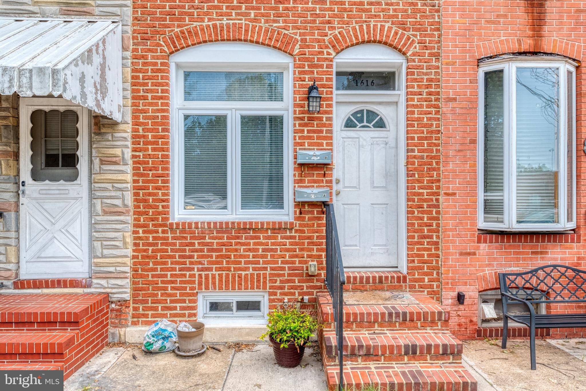 LOCUST POINT - Residential Lease