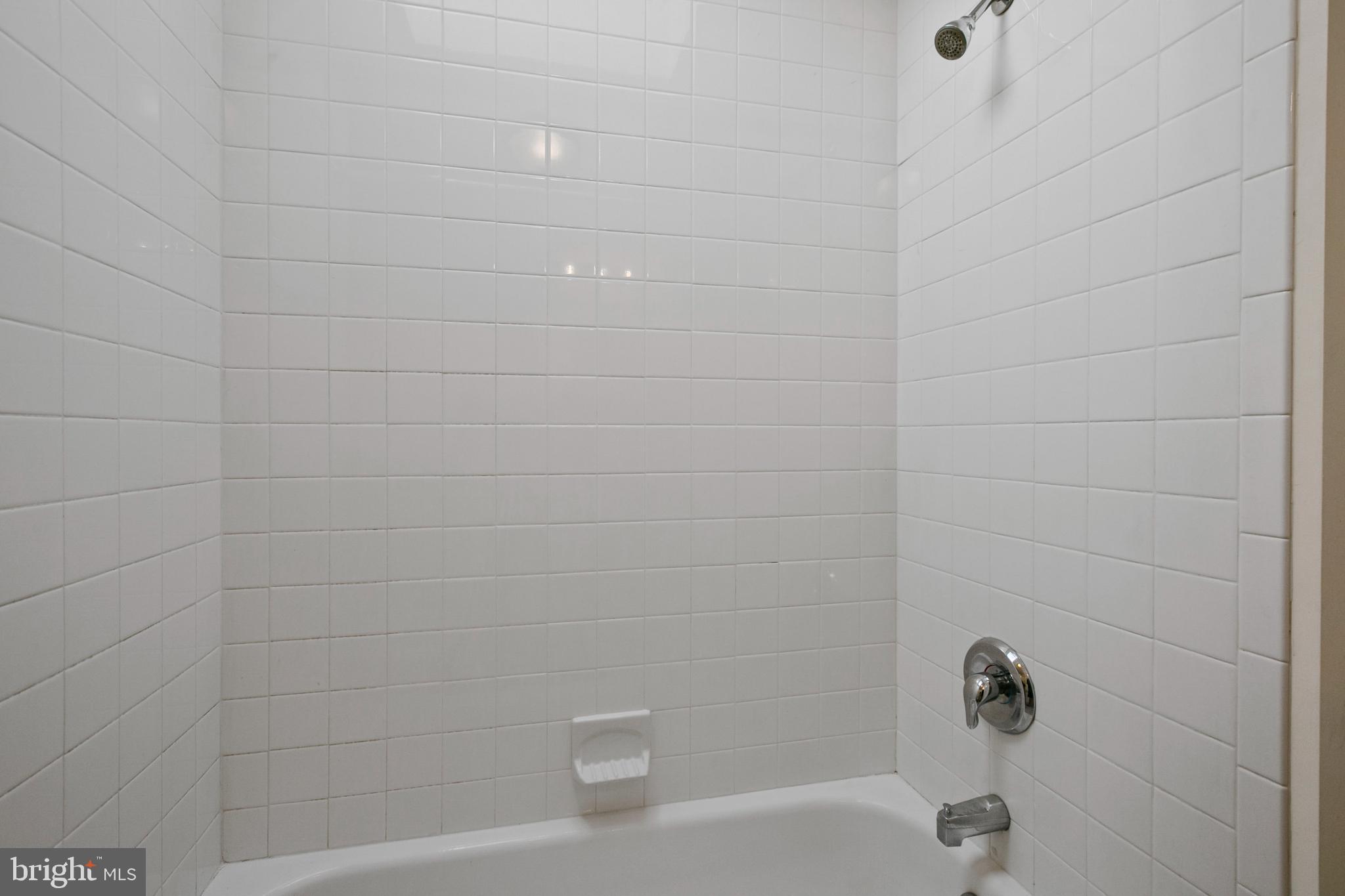 LOCUST POINT - Residential Lease