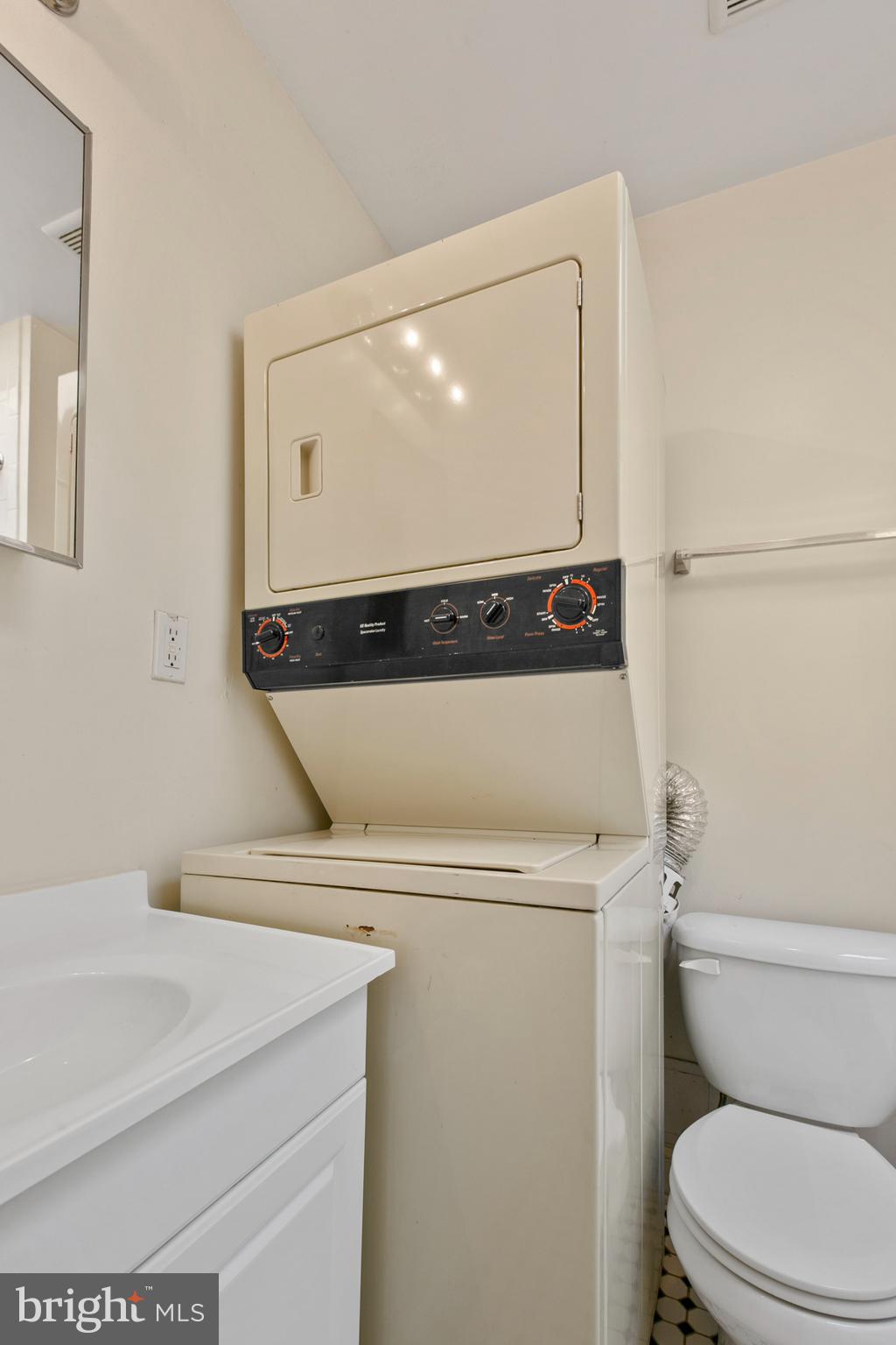 LOCUST POINT - Residential Lease