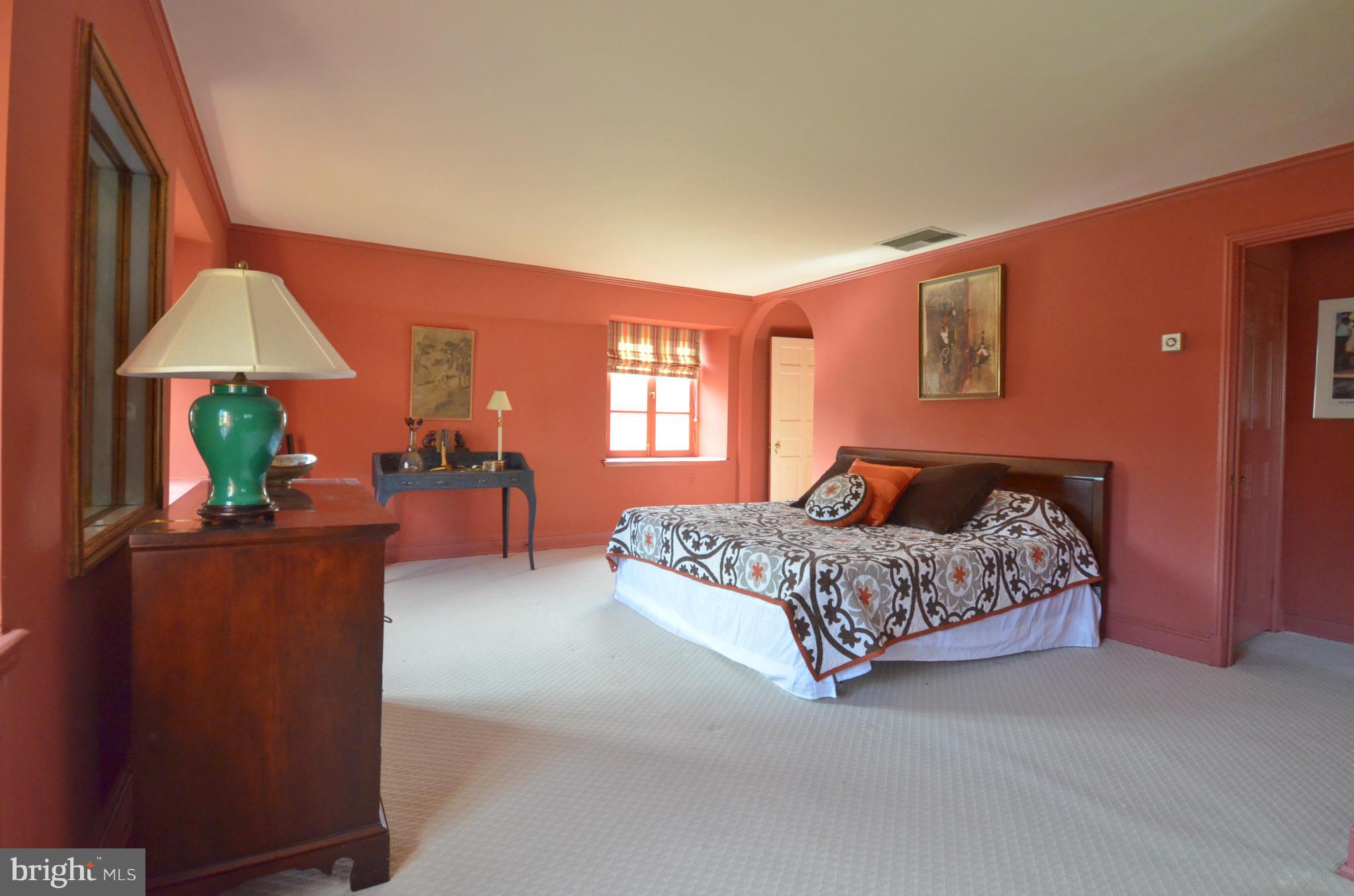 ROLAND PARK - Residential