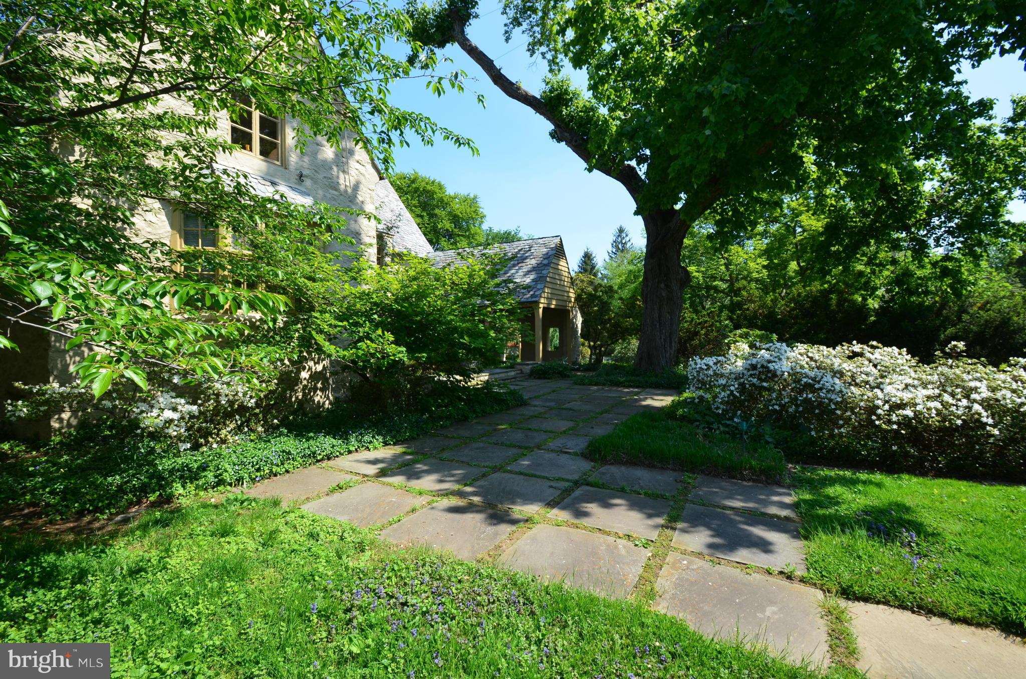 ROLAND PARK - Residential