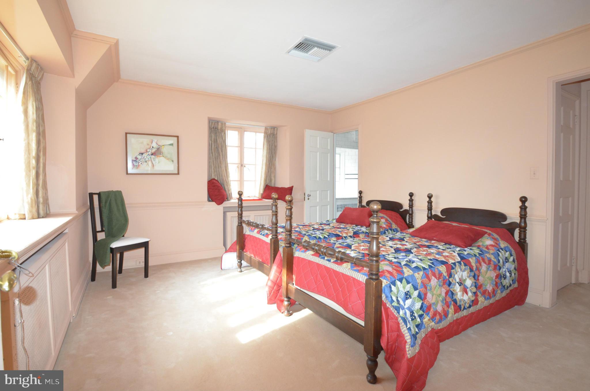 ROLAND PARK - Residential