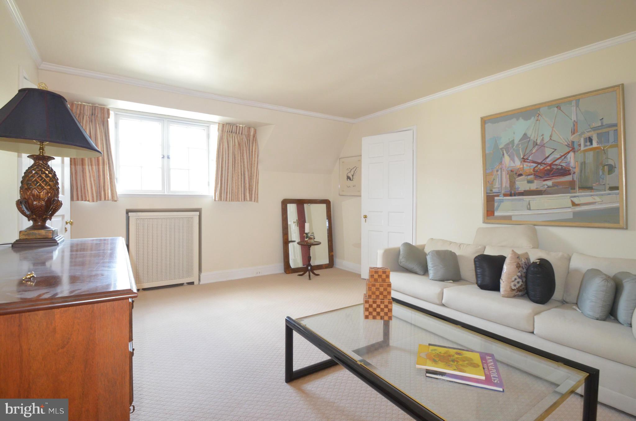 ROLAND PARK - Residential