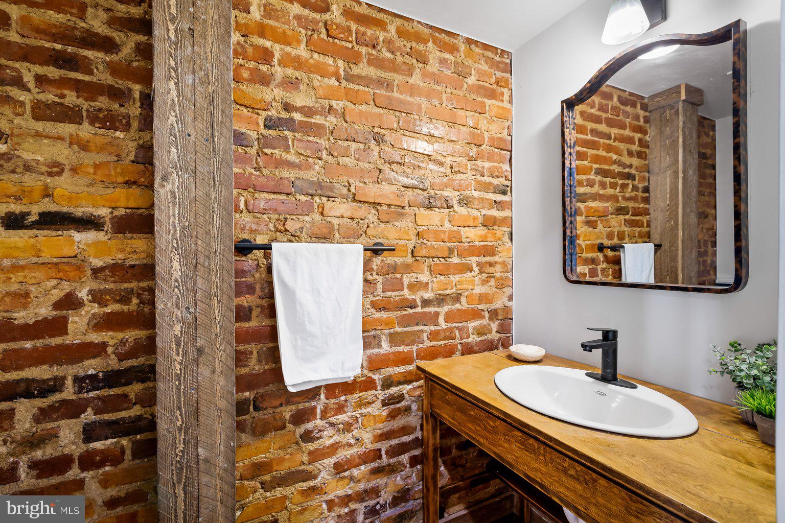 HARWOOD - Residential