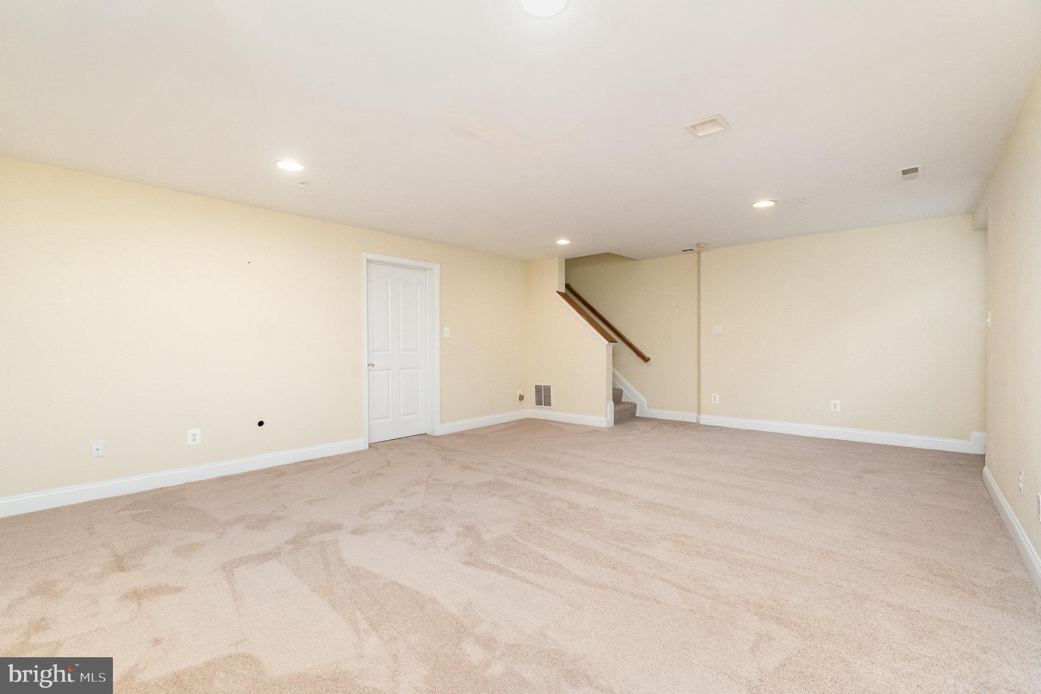 MONMOUTH MEADOWS - Residential