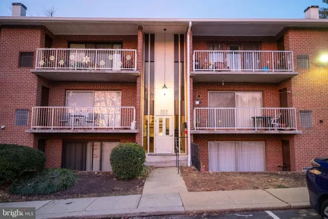 200 Erin Way Unit 204, Reisterstown, MD 21136 - #: MDBC2148640