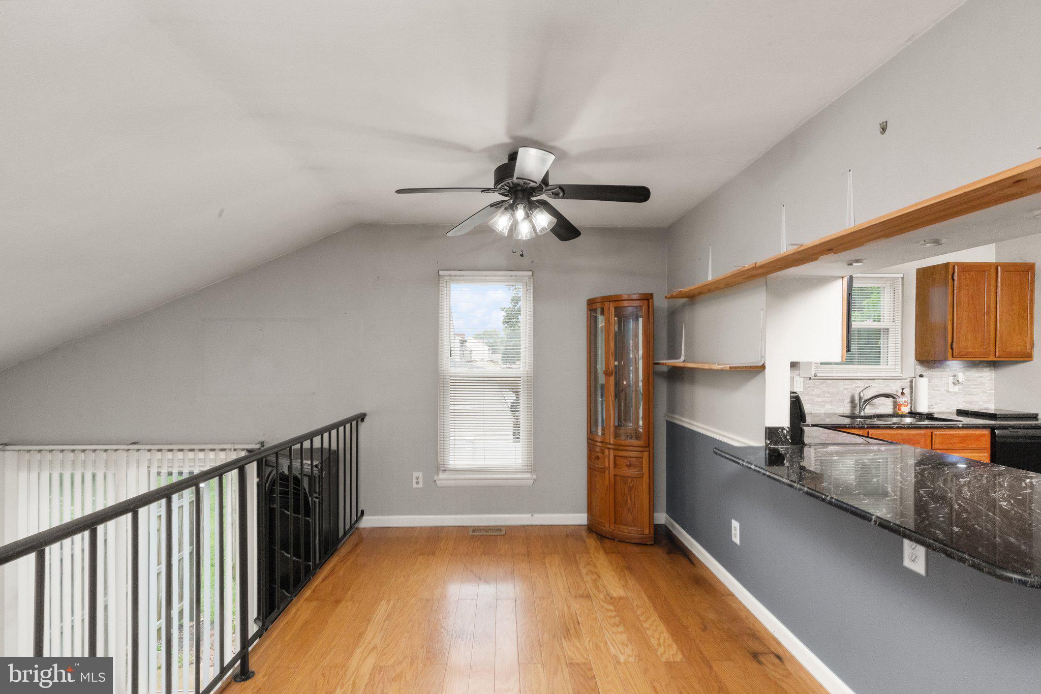 43 MAXA COURT