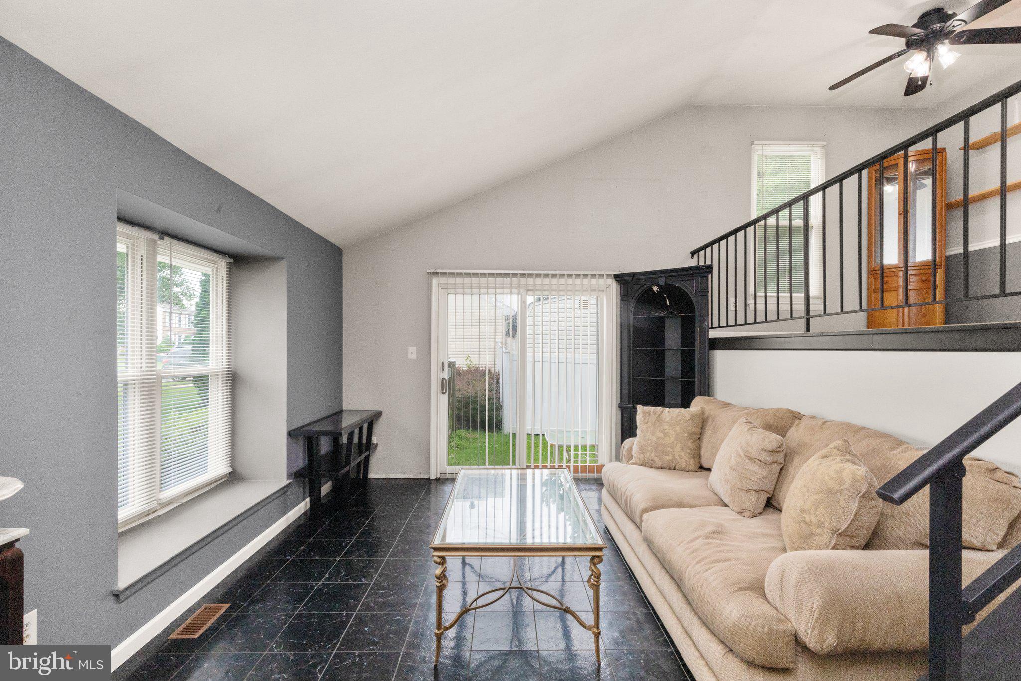 43 MAXA COURT