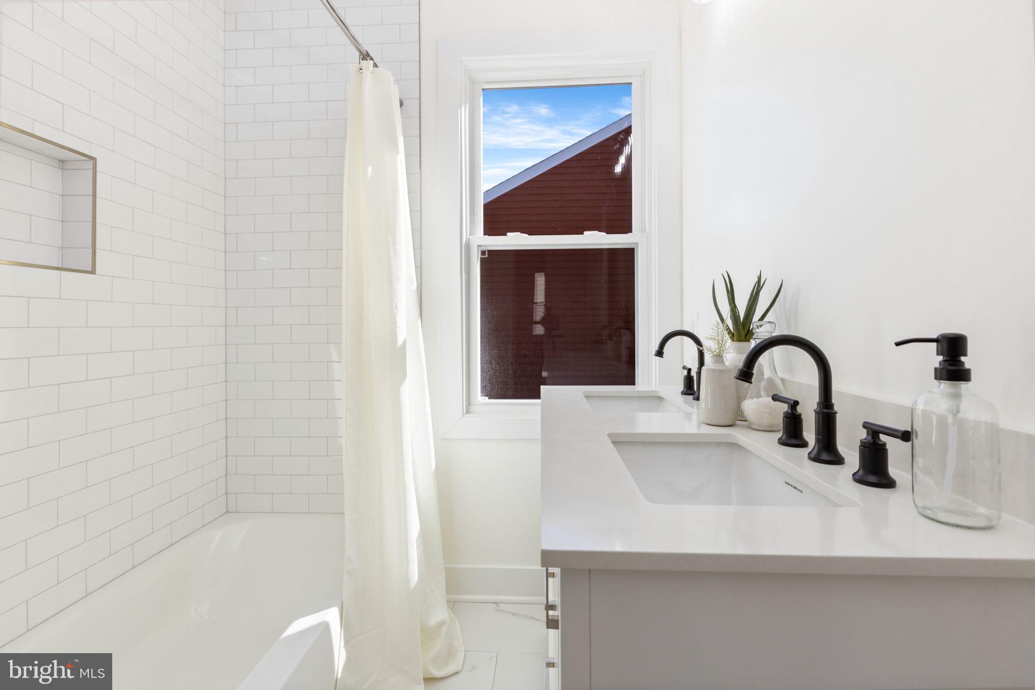 BROOKLYN HEIGHTS - Residential