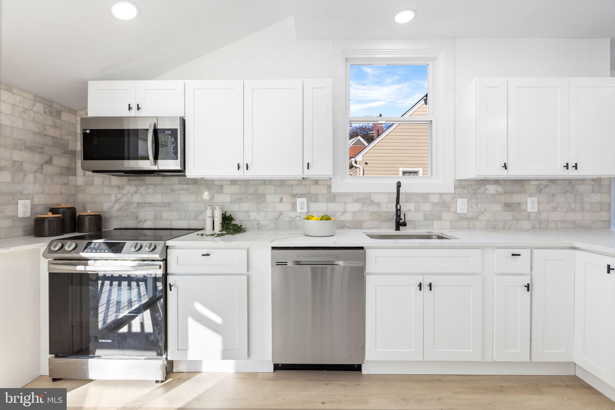 BROOKLYN HEIGHTS - Residential