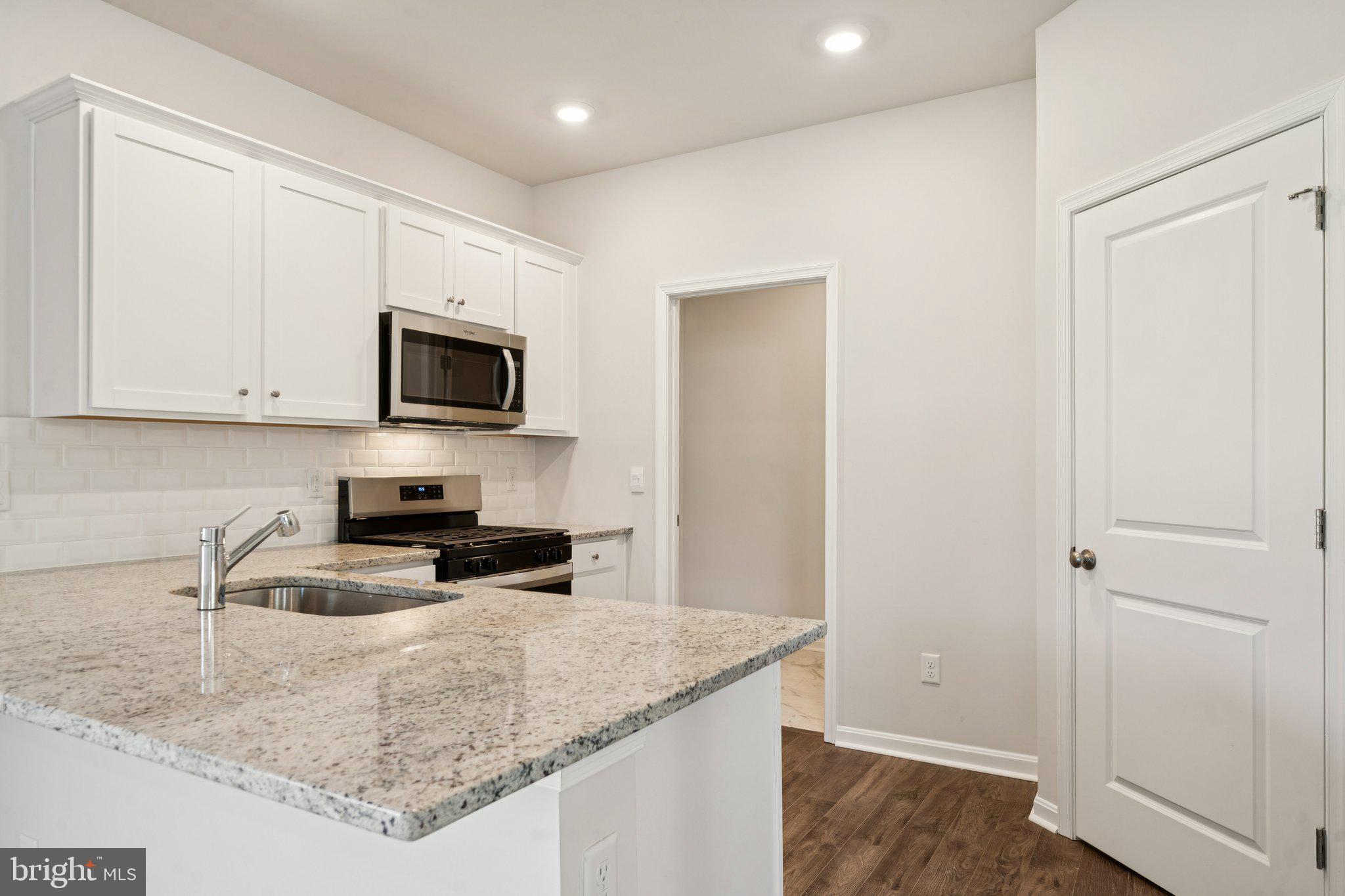 LADYSMITH VILLAGE - Residential