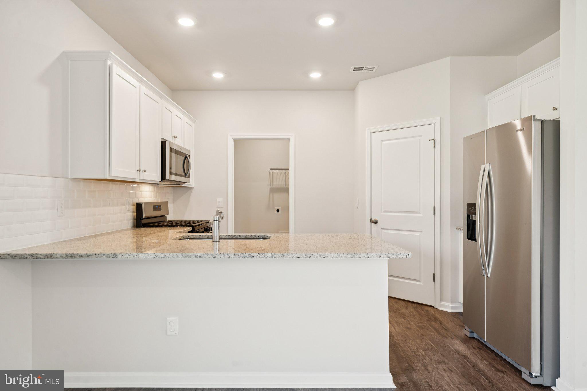 LADYSMITH VILLAGE - Residential