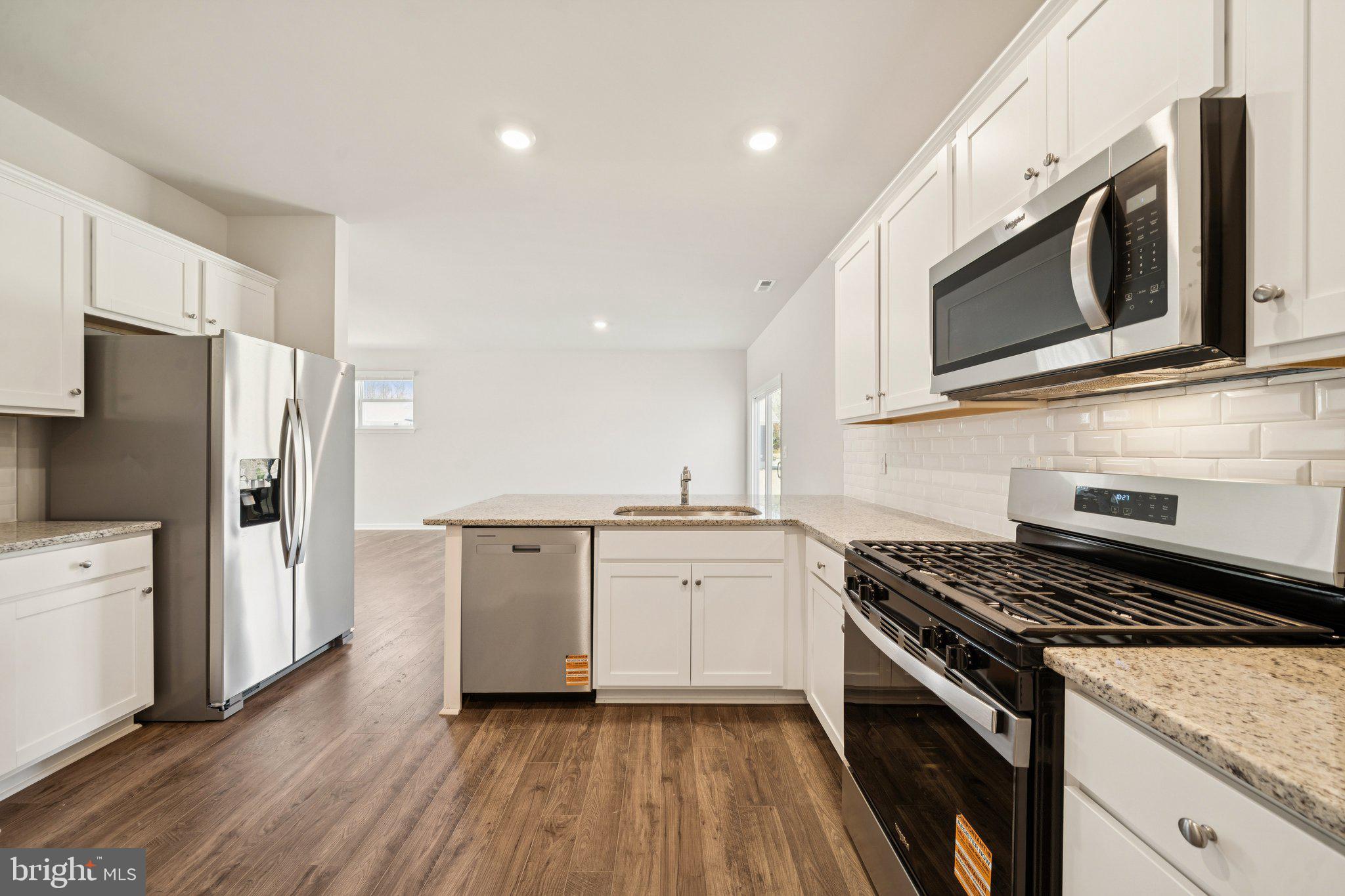 LADYSMITH VILLAGE - Residential