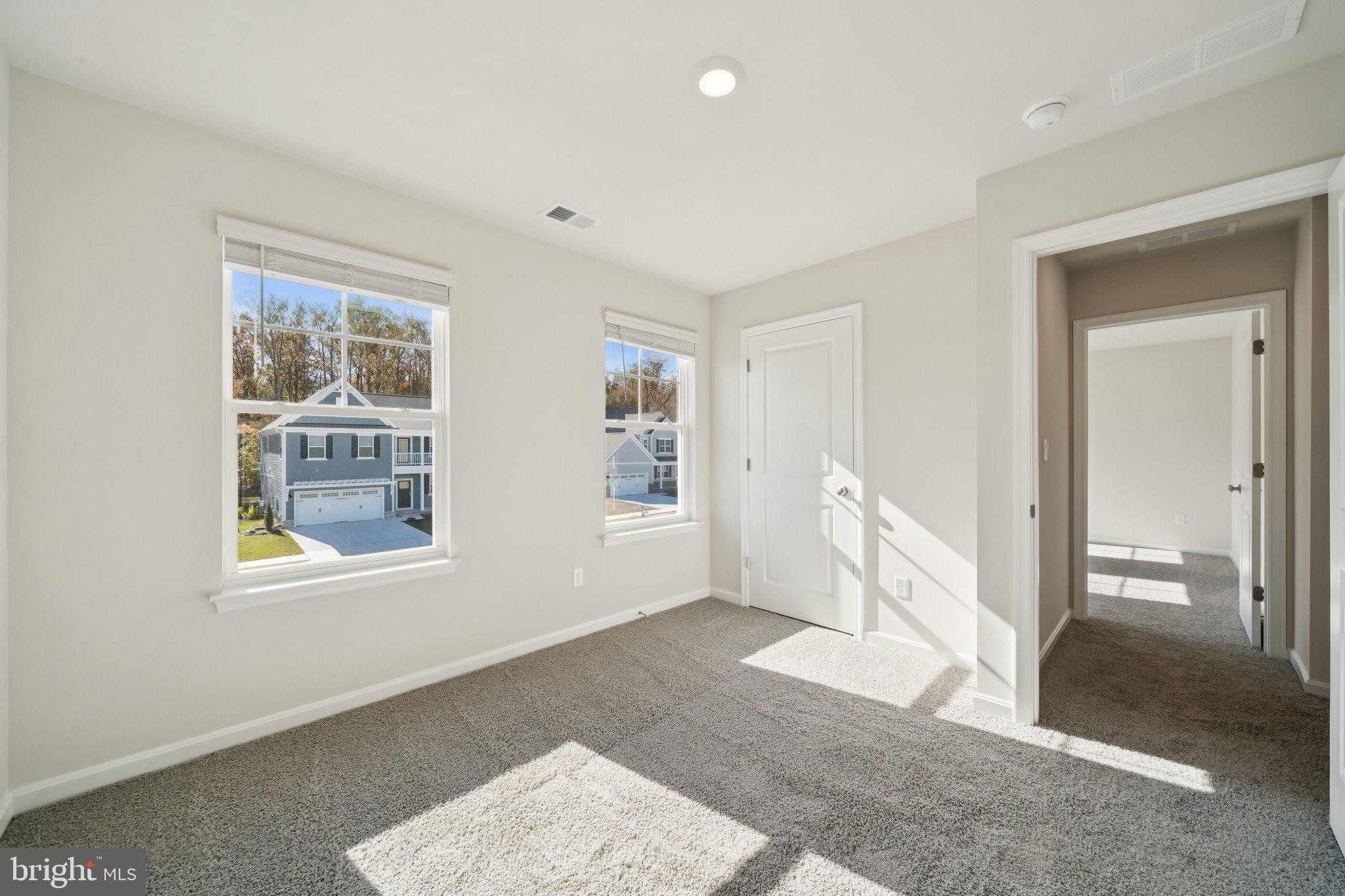 LADYSMITH VILLAGE - Residential