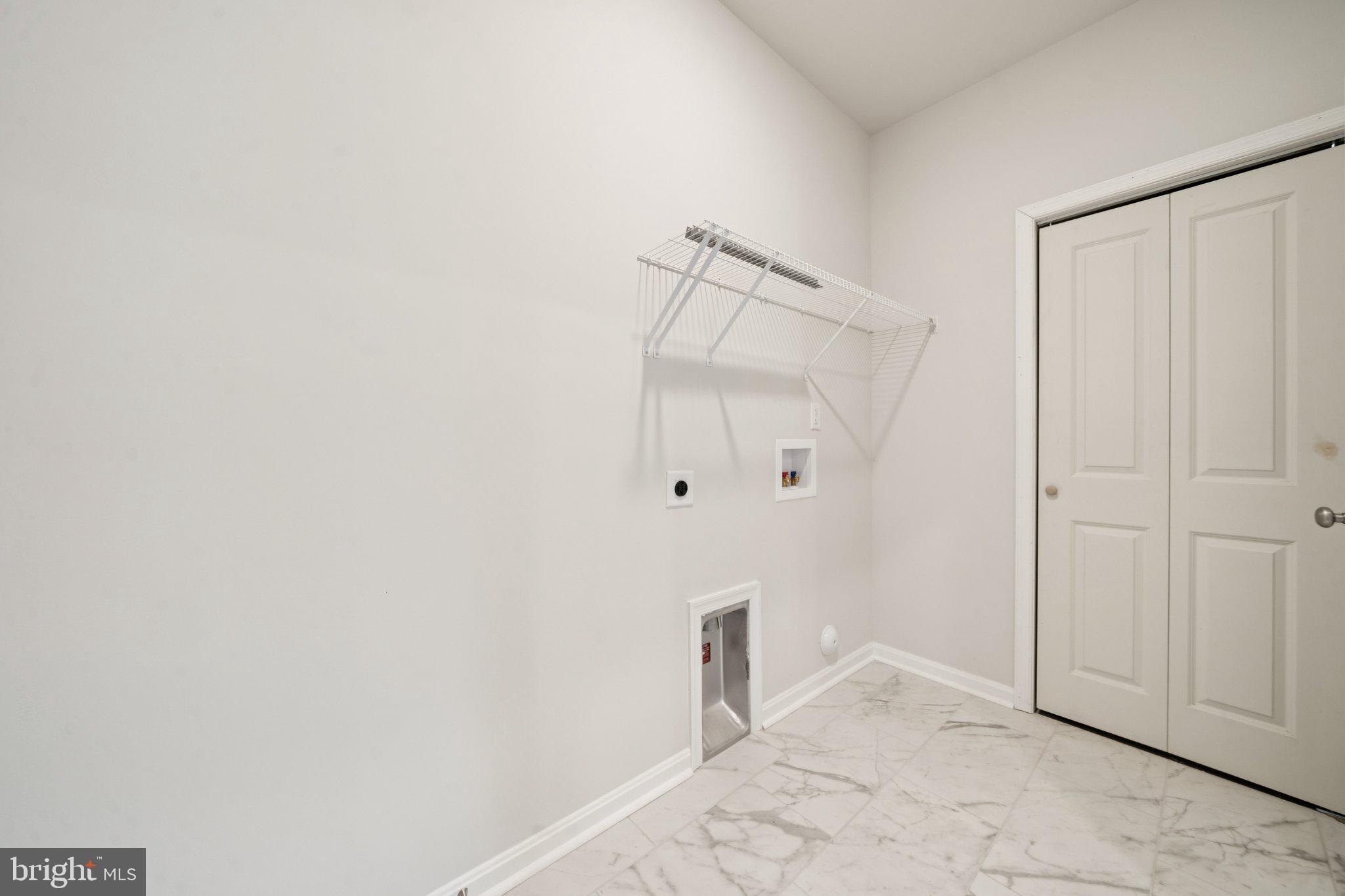 LADYSMITH VILLAGE - Residential