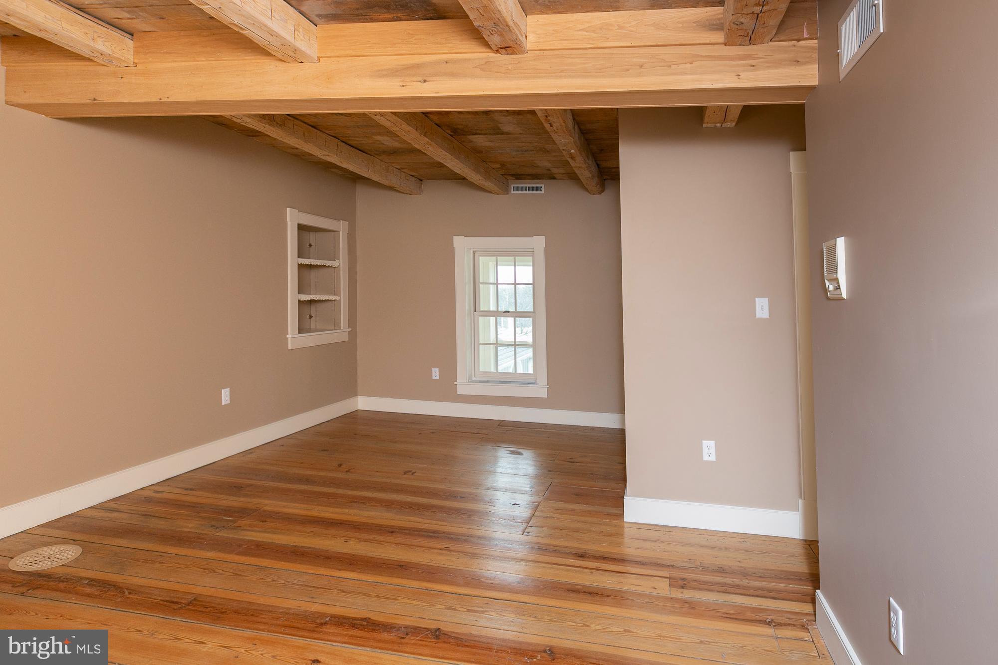 HIGH VIEW FARMS - Residential