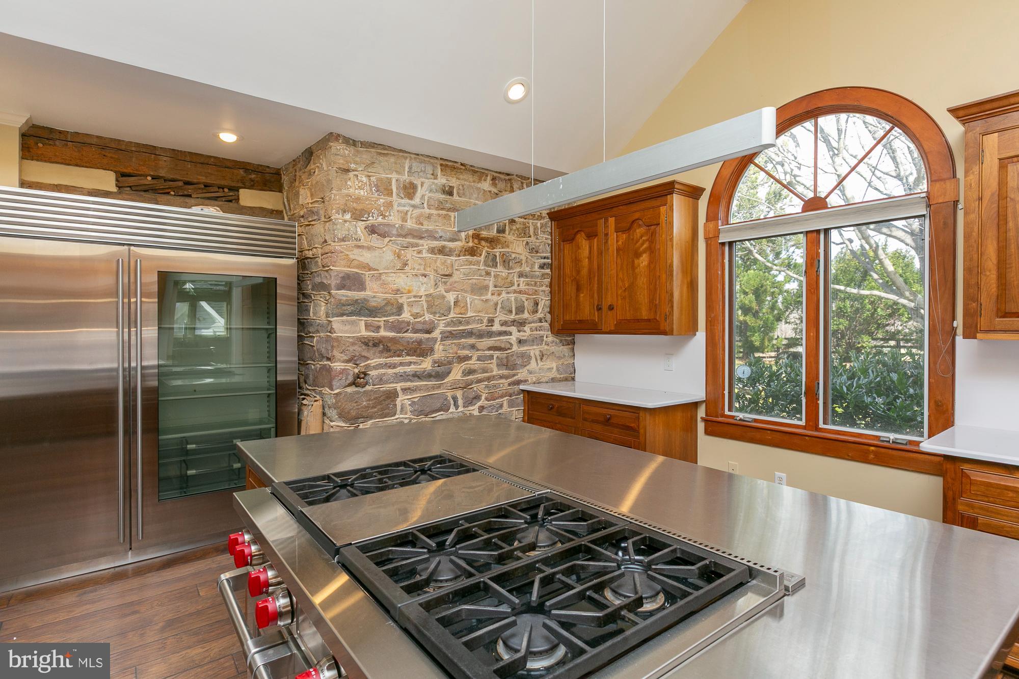 HIGH VIEW FARMS - Residential