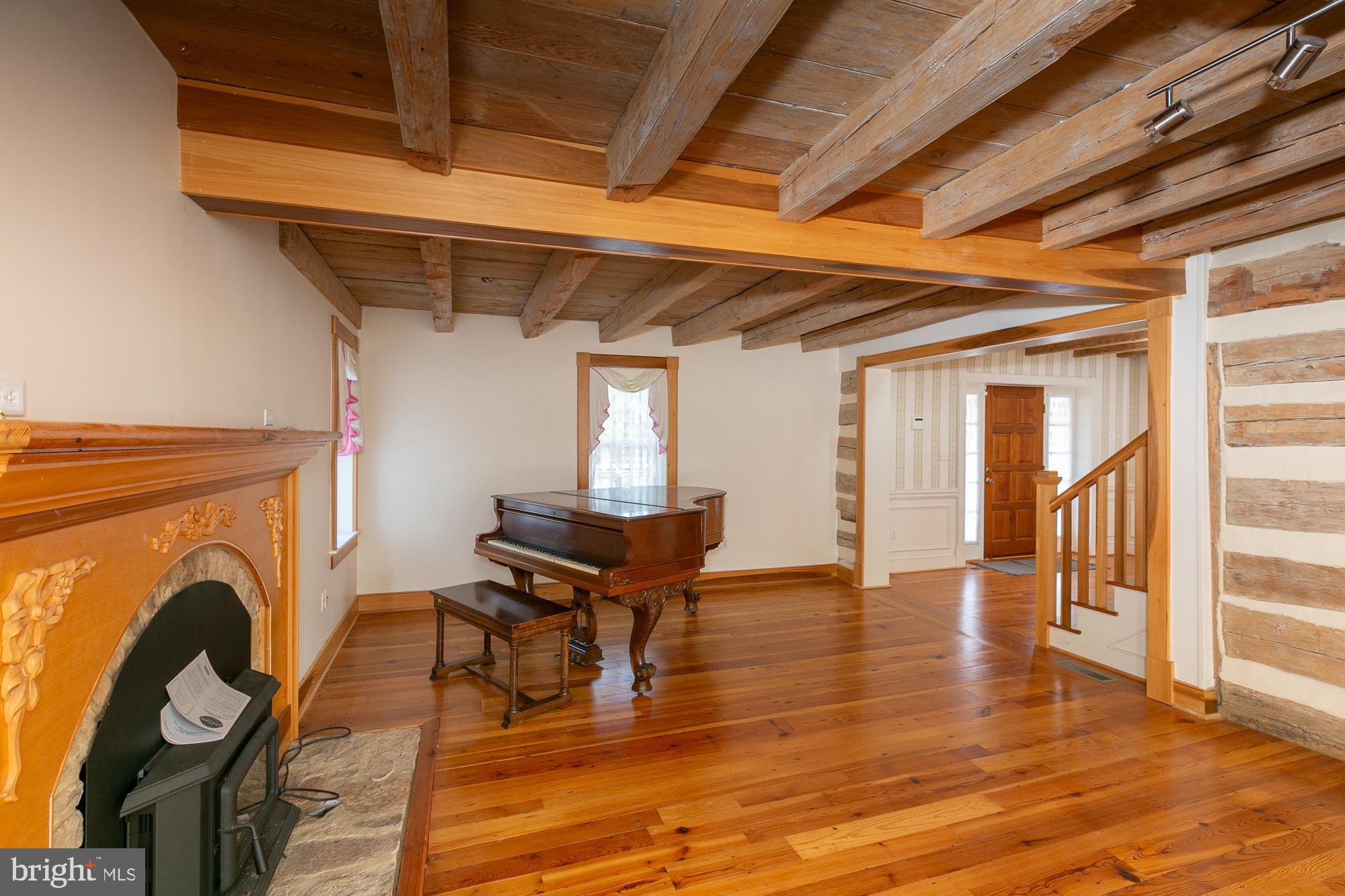 HIGH VIEW FARMS - Residential