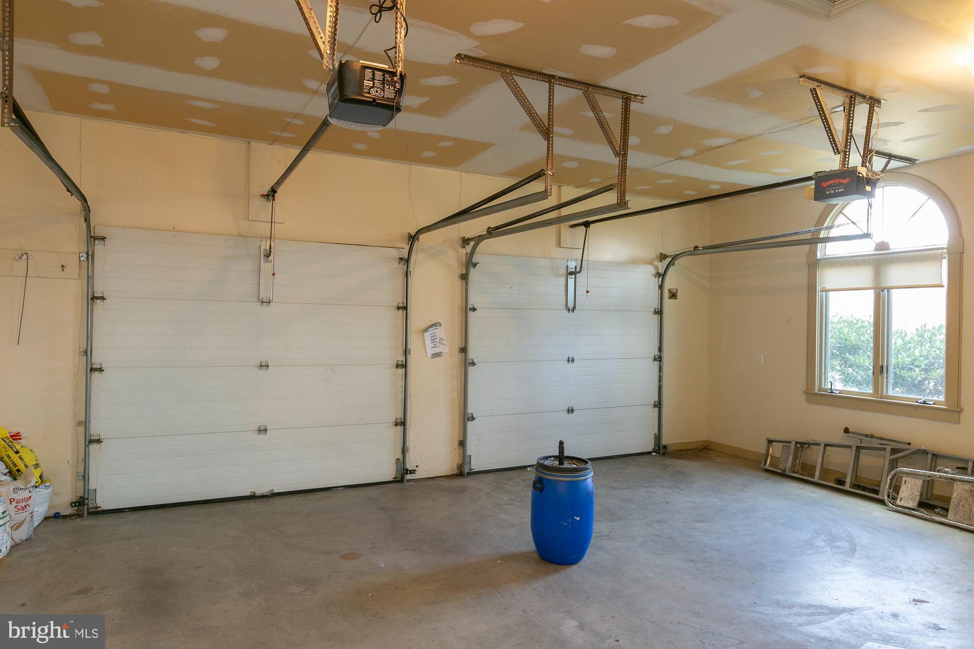 HIGH VIEW FARMS - Residential