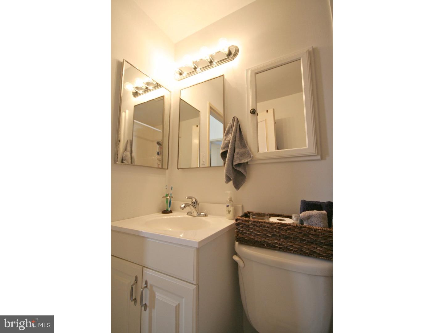 FAIRMOUNT - Residential Lease